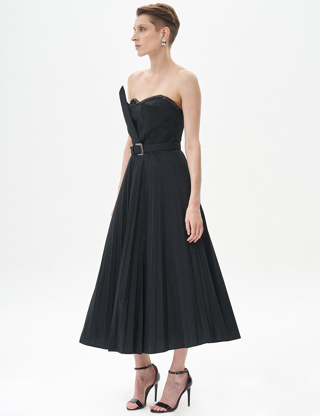 Stone-Embellished Strapless Neck Evening Dress in Black