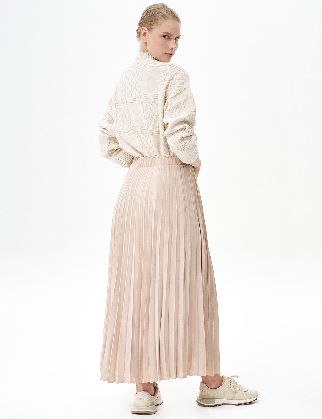 Elastic Waisted Pleated Skirt Cream