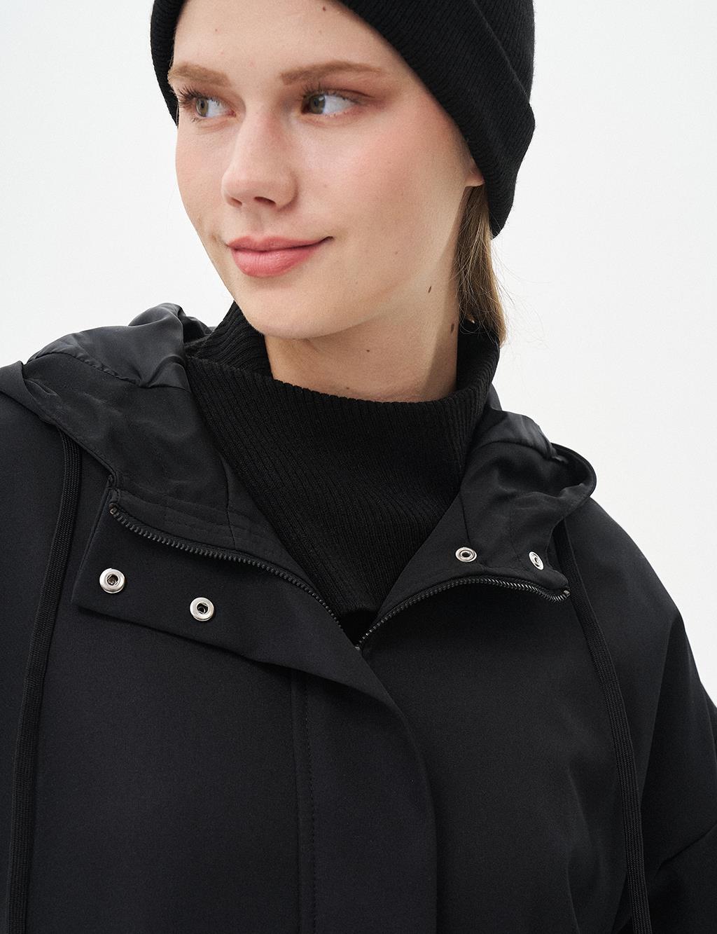 Hood Detailed Cap Black