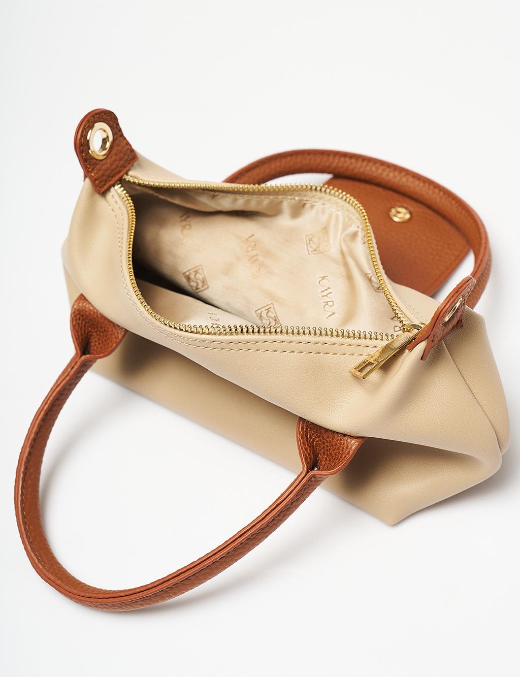 Crossbody Shopper Bag in Cream