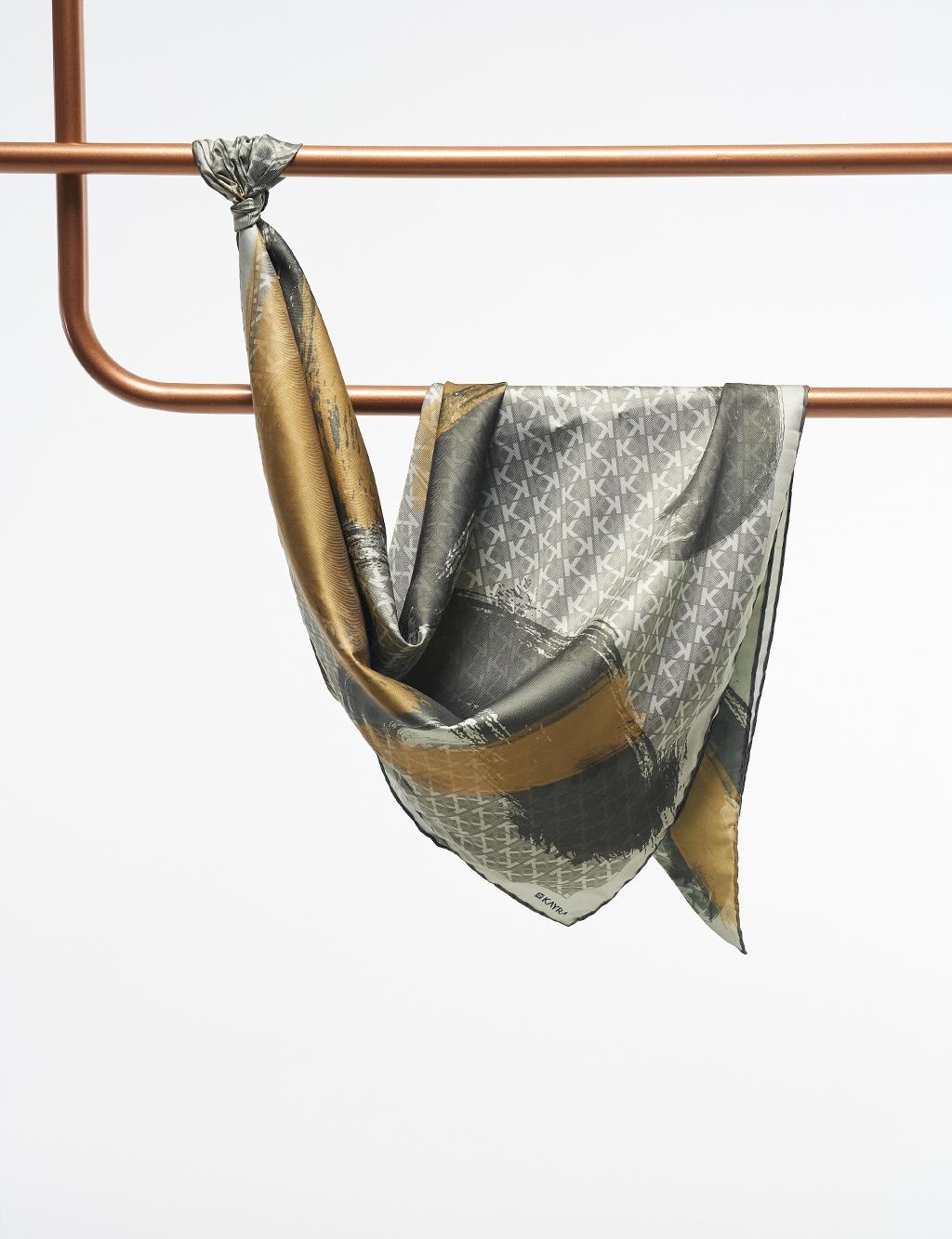 Brush Patterned Monogram Scarf Green