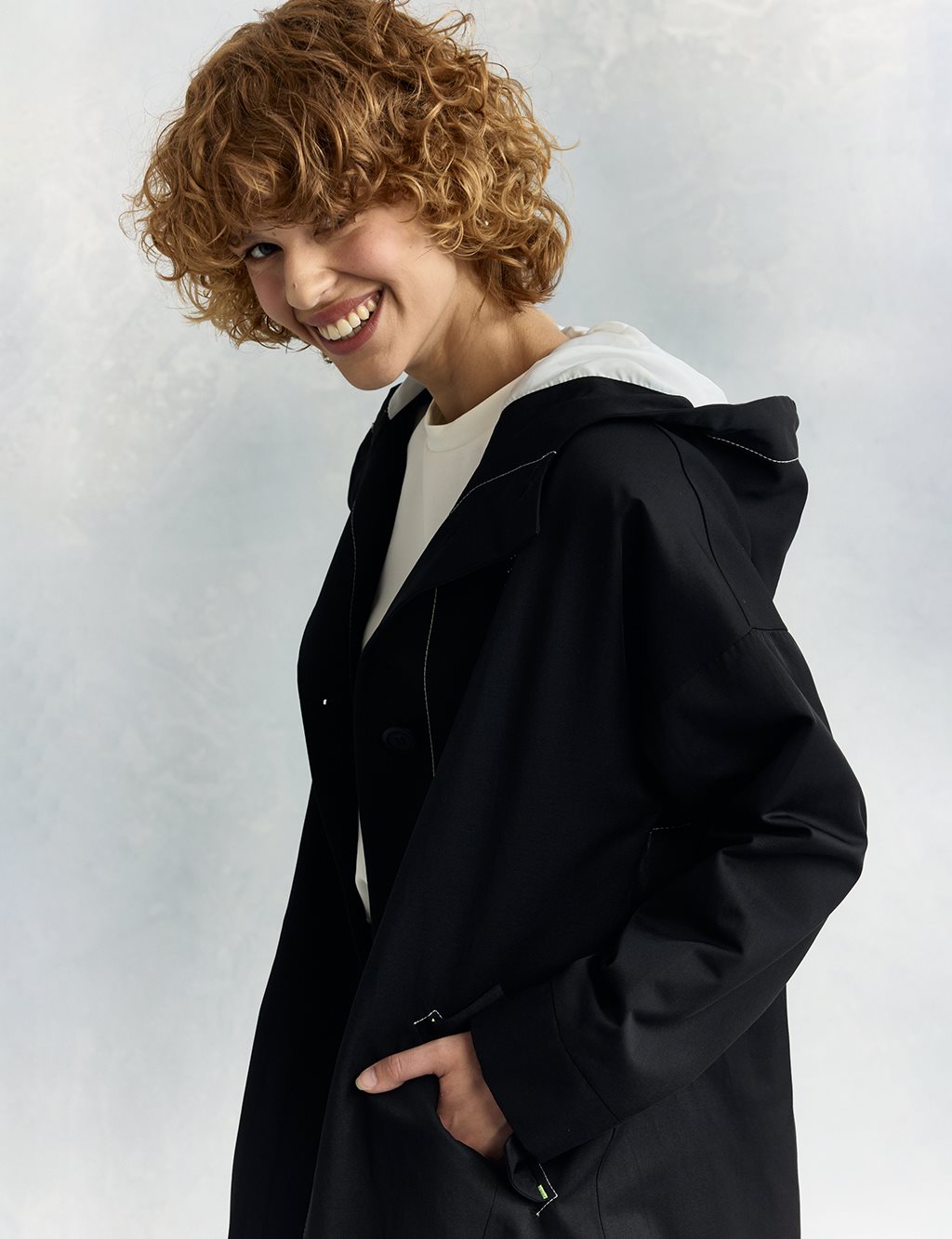 Point Stitched Hooded Cape Black