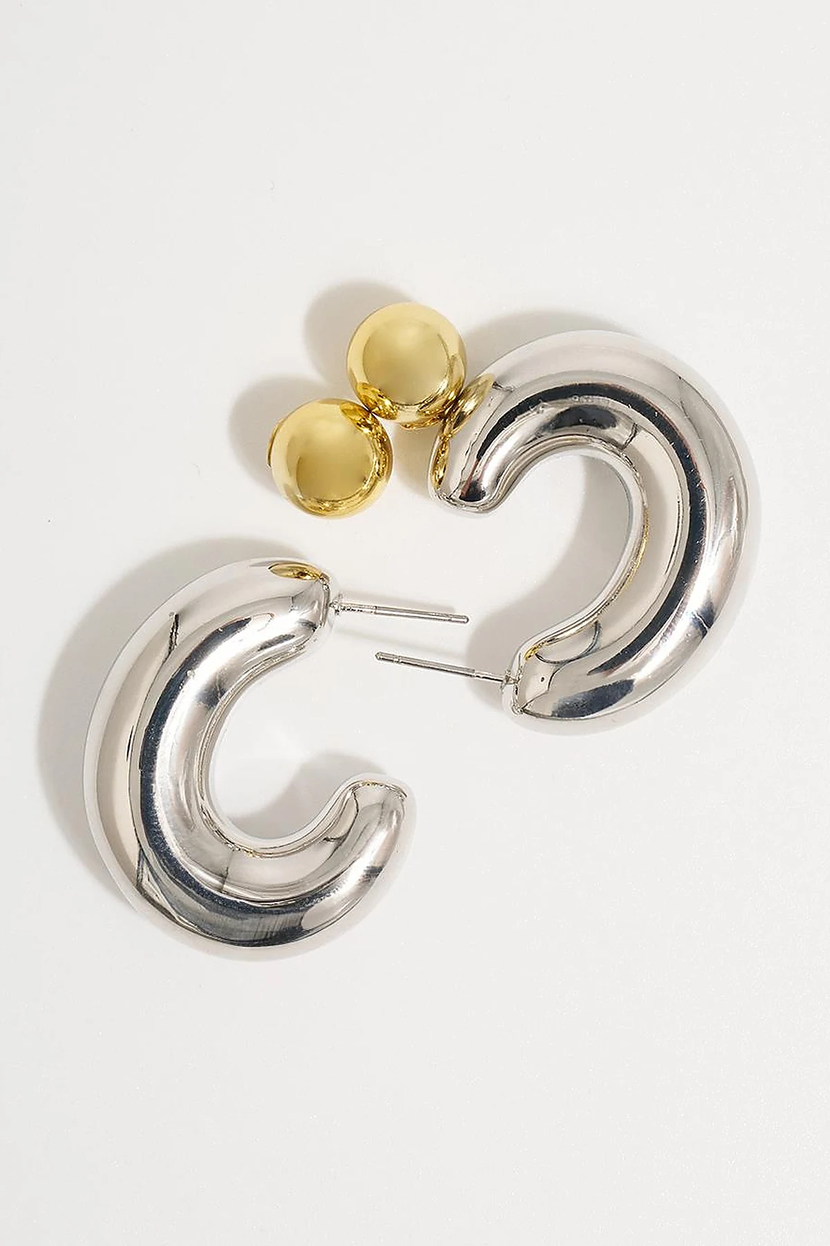 Minimal Detailed Ring Form Earring Silver