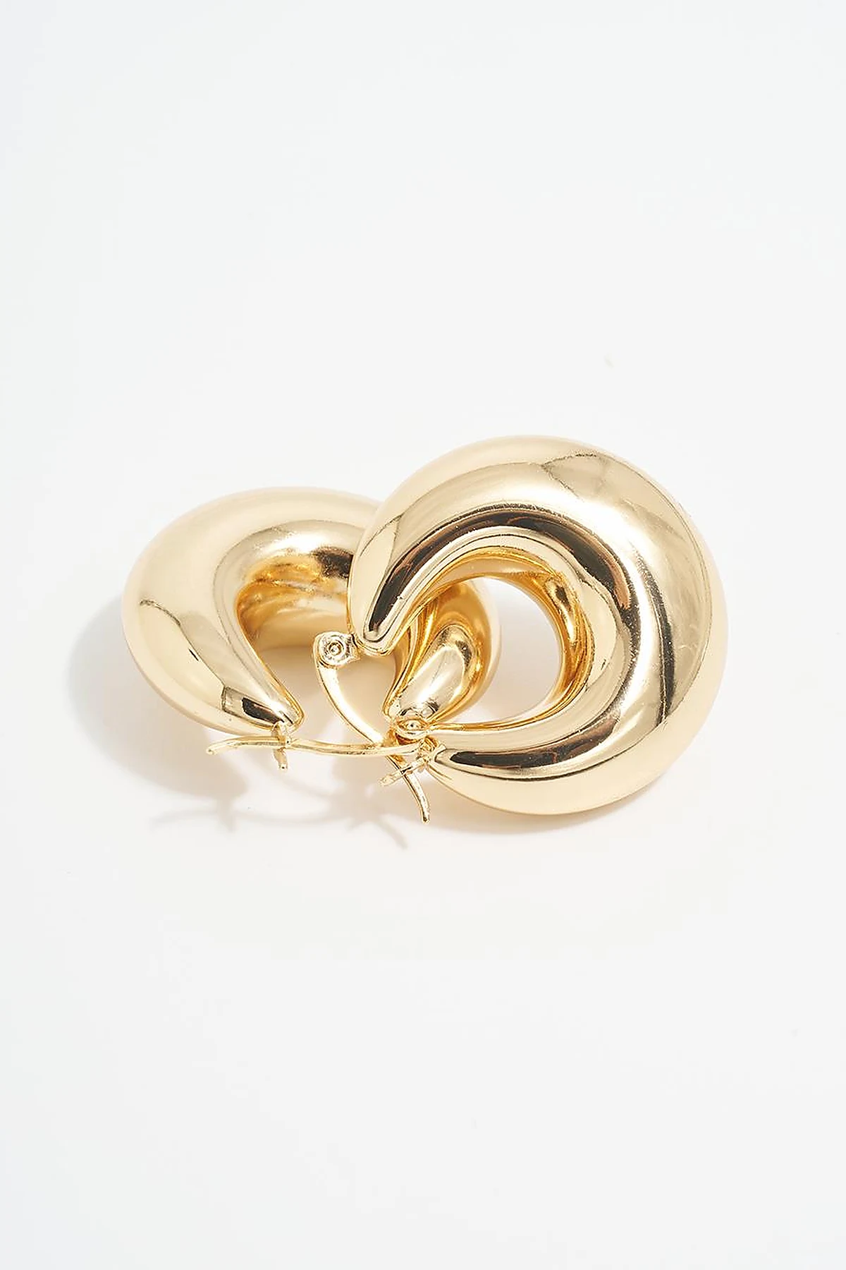 Shiny Half Hoop Earring Gold
