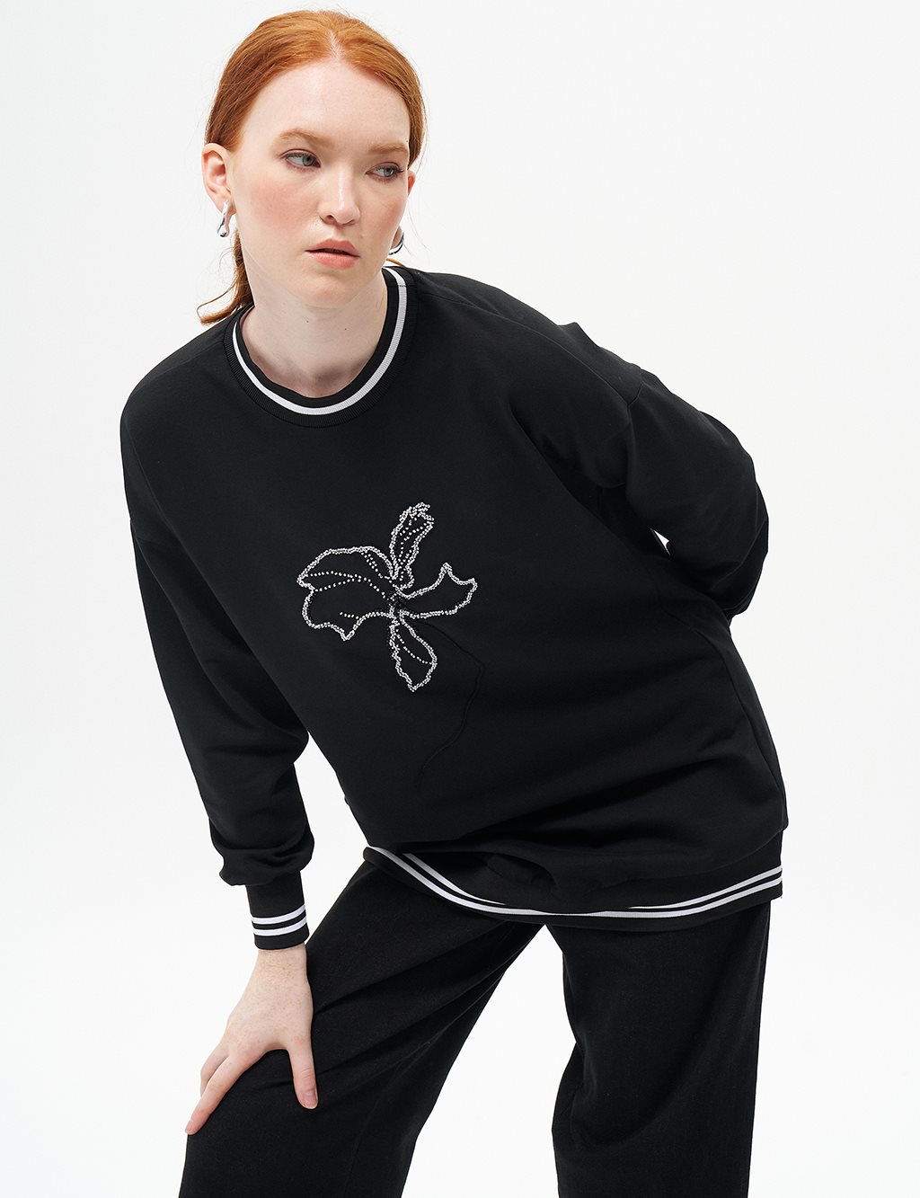 Flower Appliqué Double Knit Sweatshirt in Black