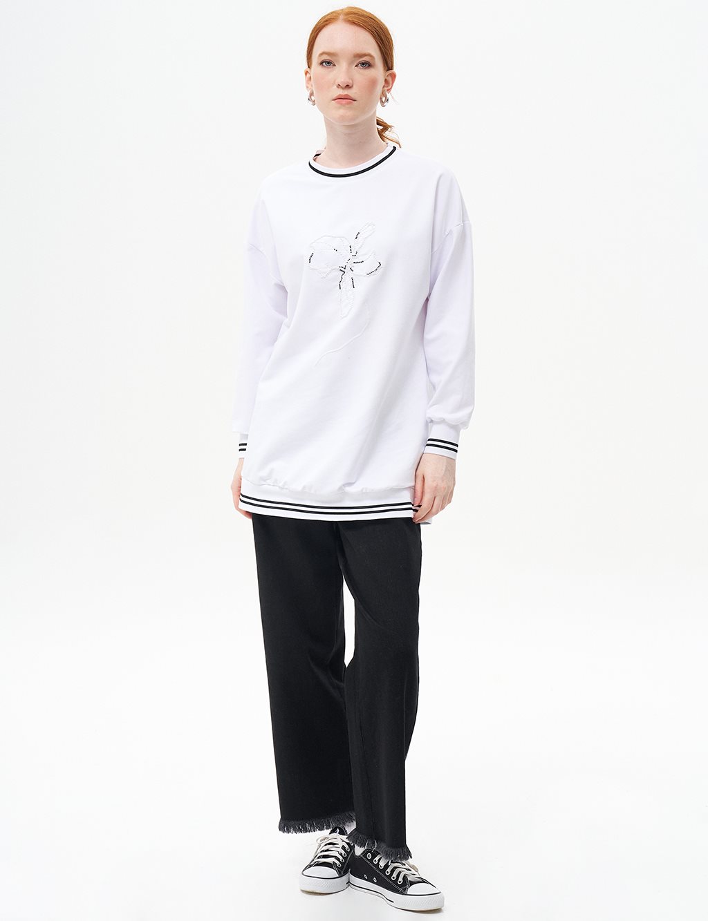 Flower Appliqué Double Knit Sweatshirt in Optical White