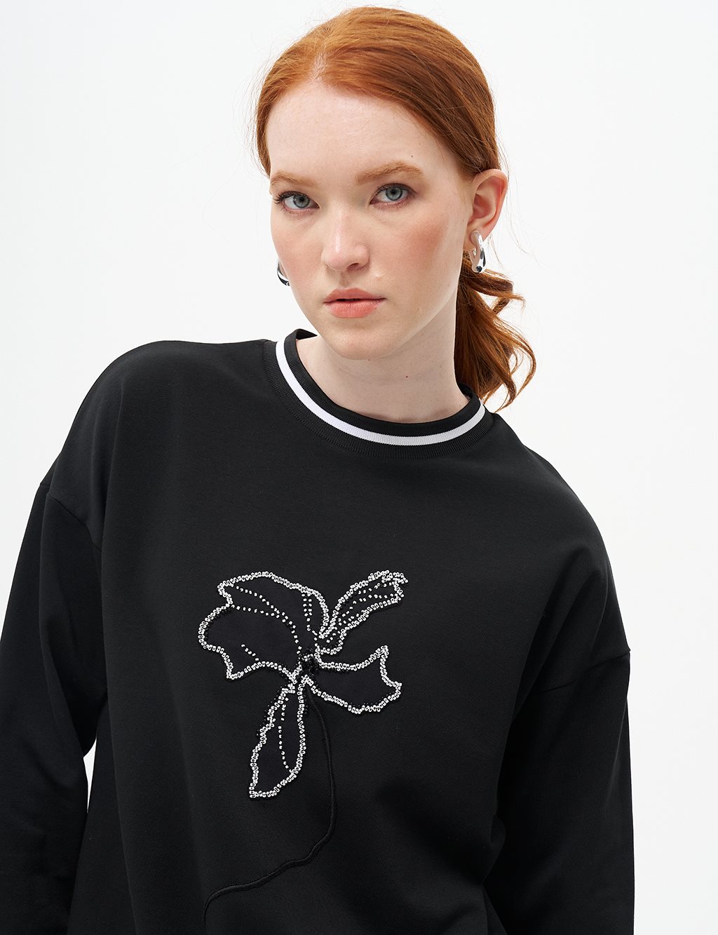 Flower Appliqué Double Knit Sweatshirt in Black