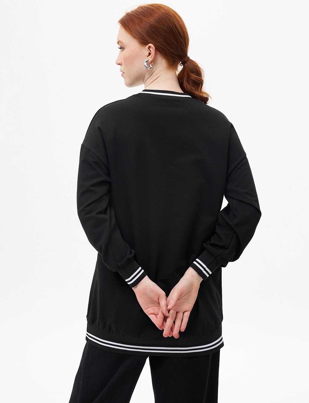 Flower Appliqué Double Knit Sweatshirt in Black