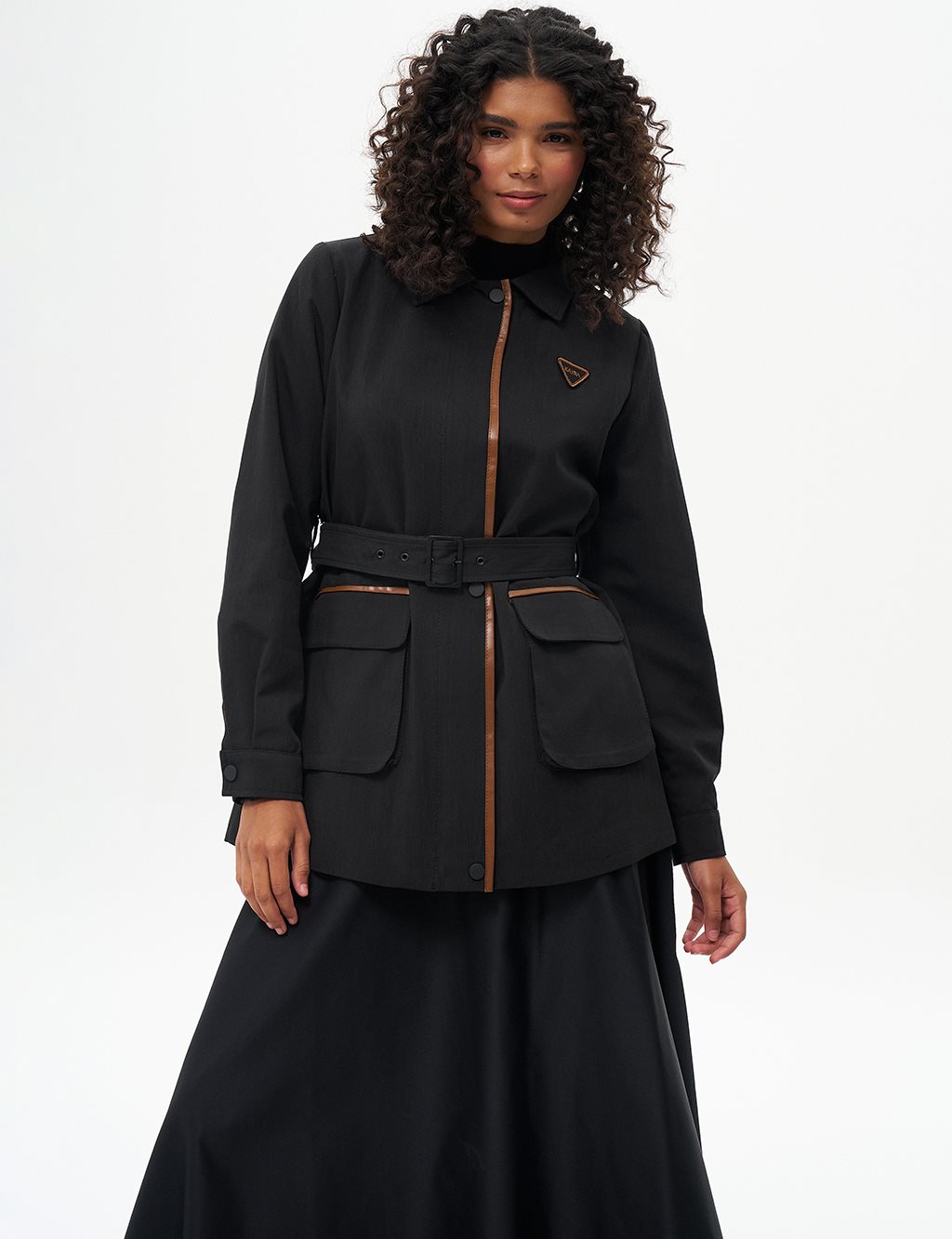 Pocket Pocket and Piping Detailed Jacket Black