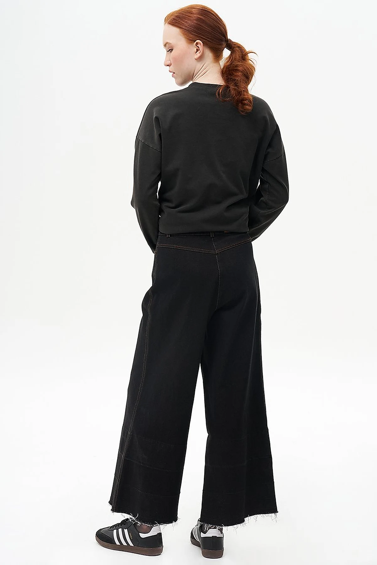 Paçası Eskitmeli Denim Pantolon Siyah