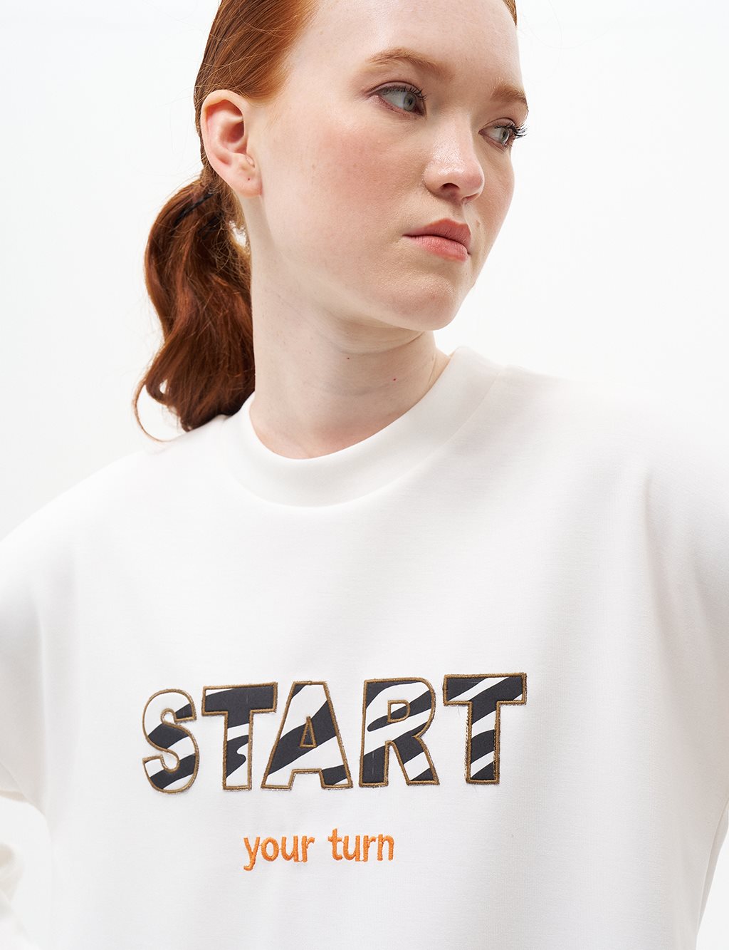Slogan Nakışlı Scuba Sweatshirt Ekru