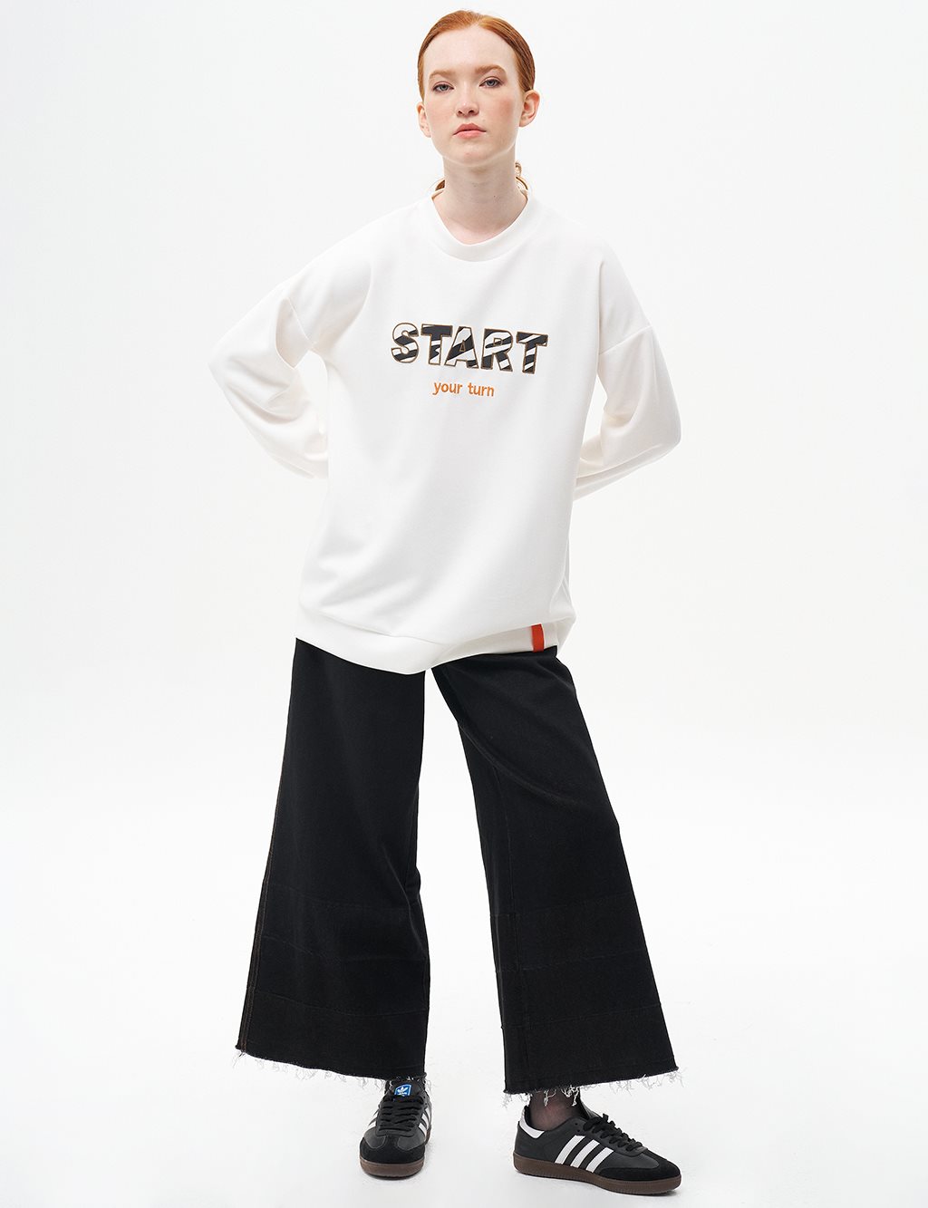 Slogan Nakışlı Scuba Sweatshirt Ekru