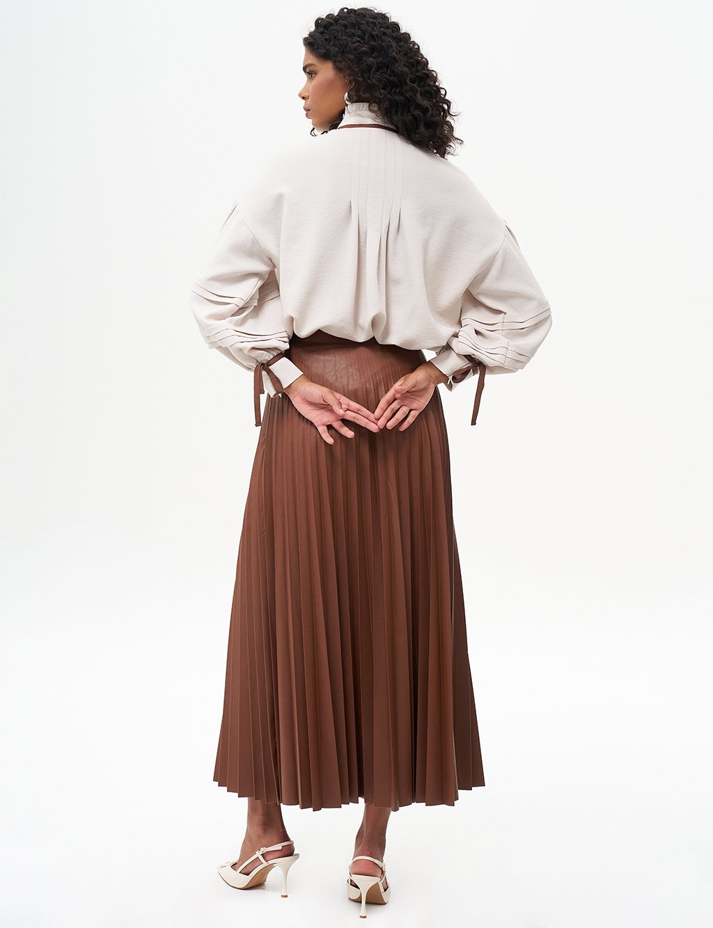 Zipper Detail Pleated Skirt Tan