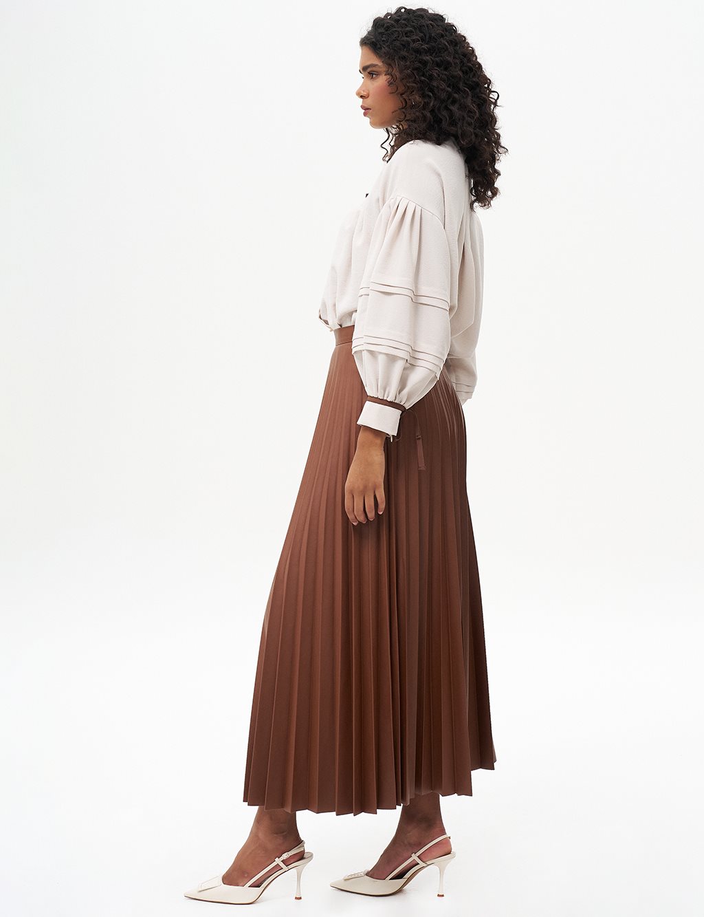 Zipper-Detail Faux Leather Pleated Skirt Tan
