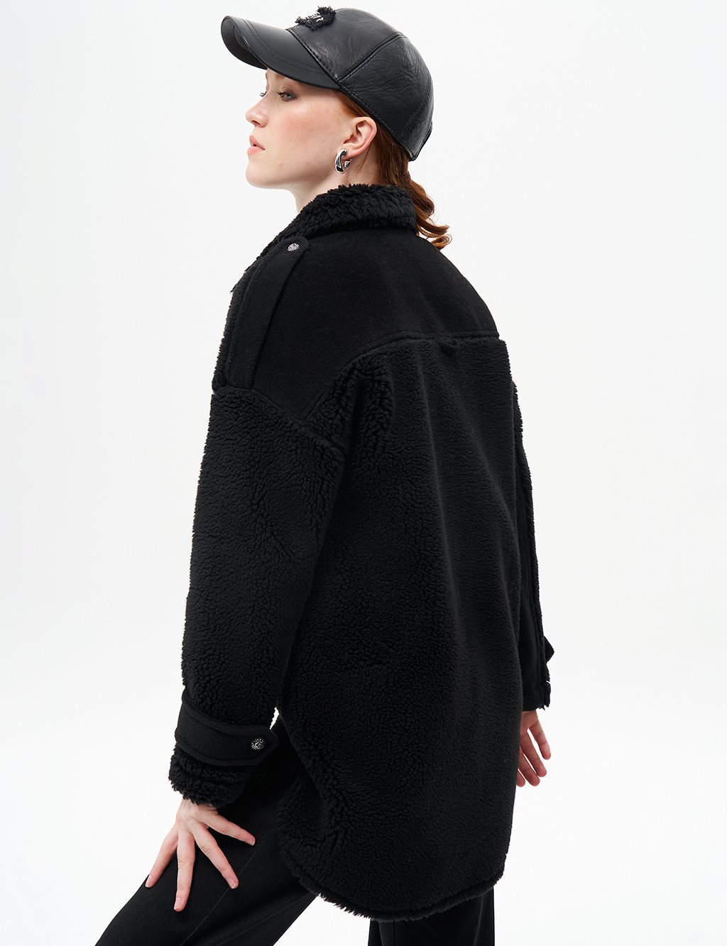 Double Pocket Plush Jacket Black