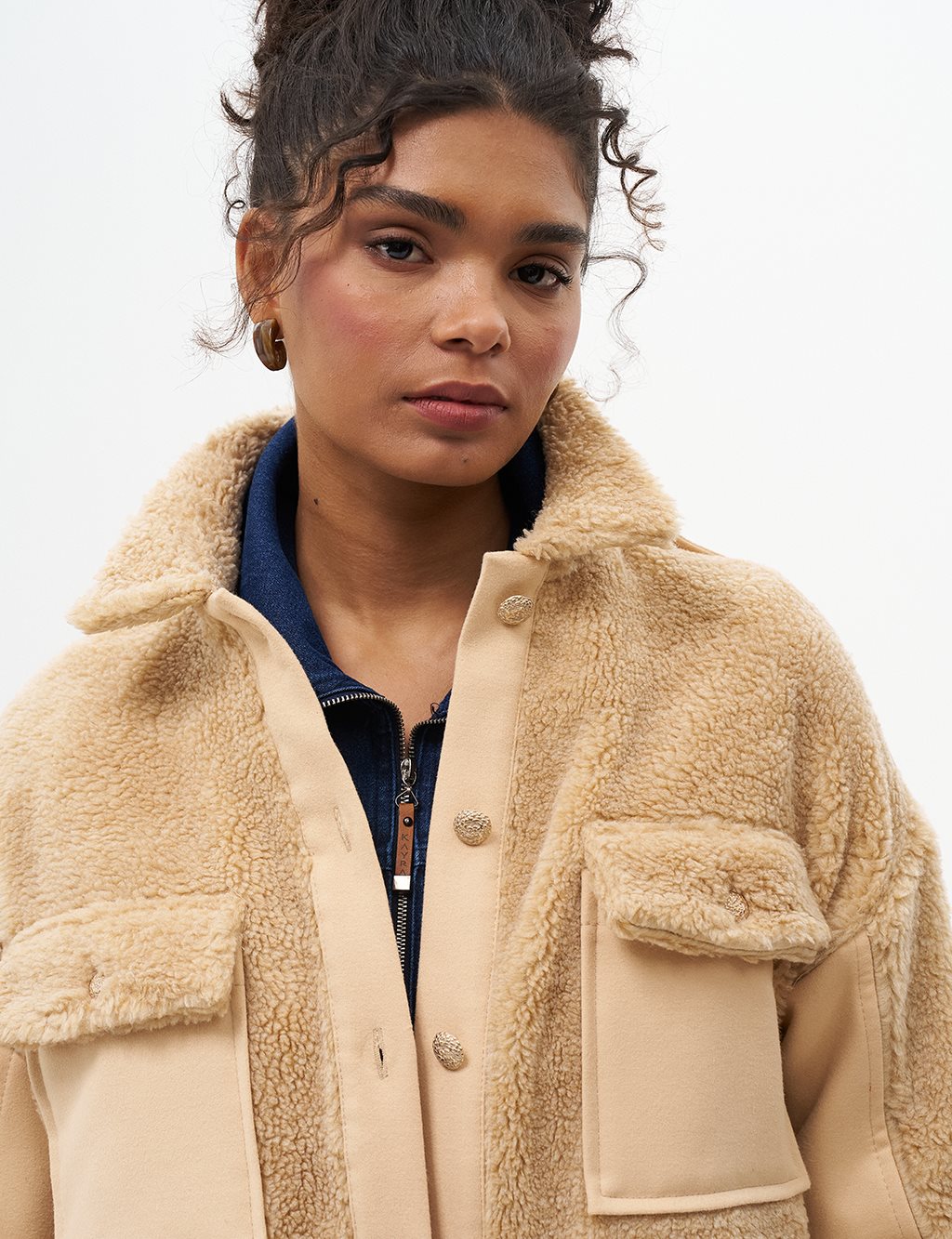 Double Pocket Plush Jacket Cream