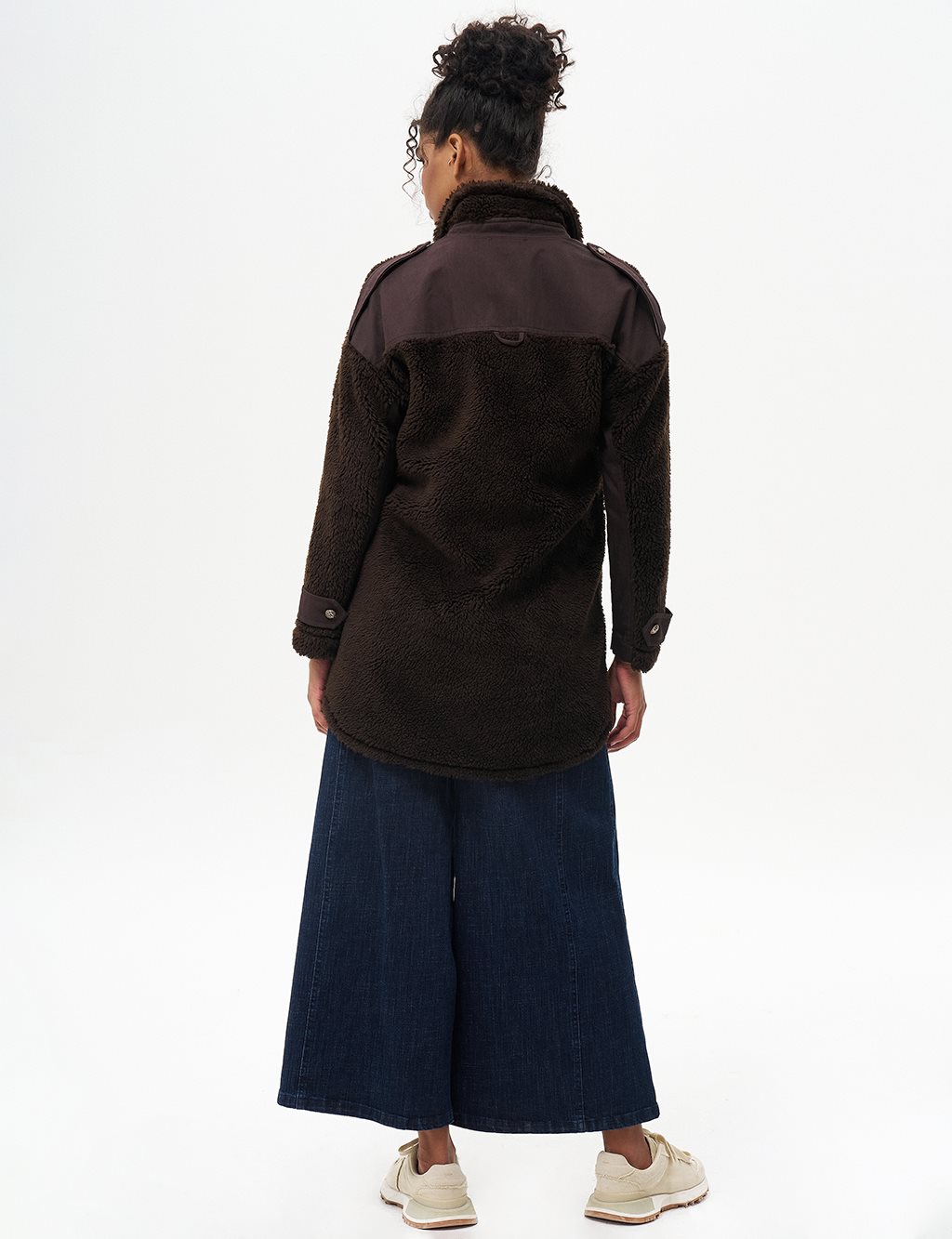 Double Pocket Plush Jacket Bitter Coffee