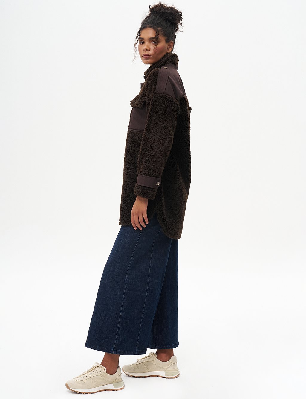 Double Pocket Plush Jacket Bitter Coffee