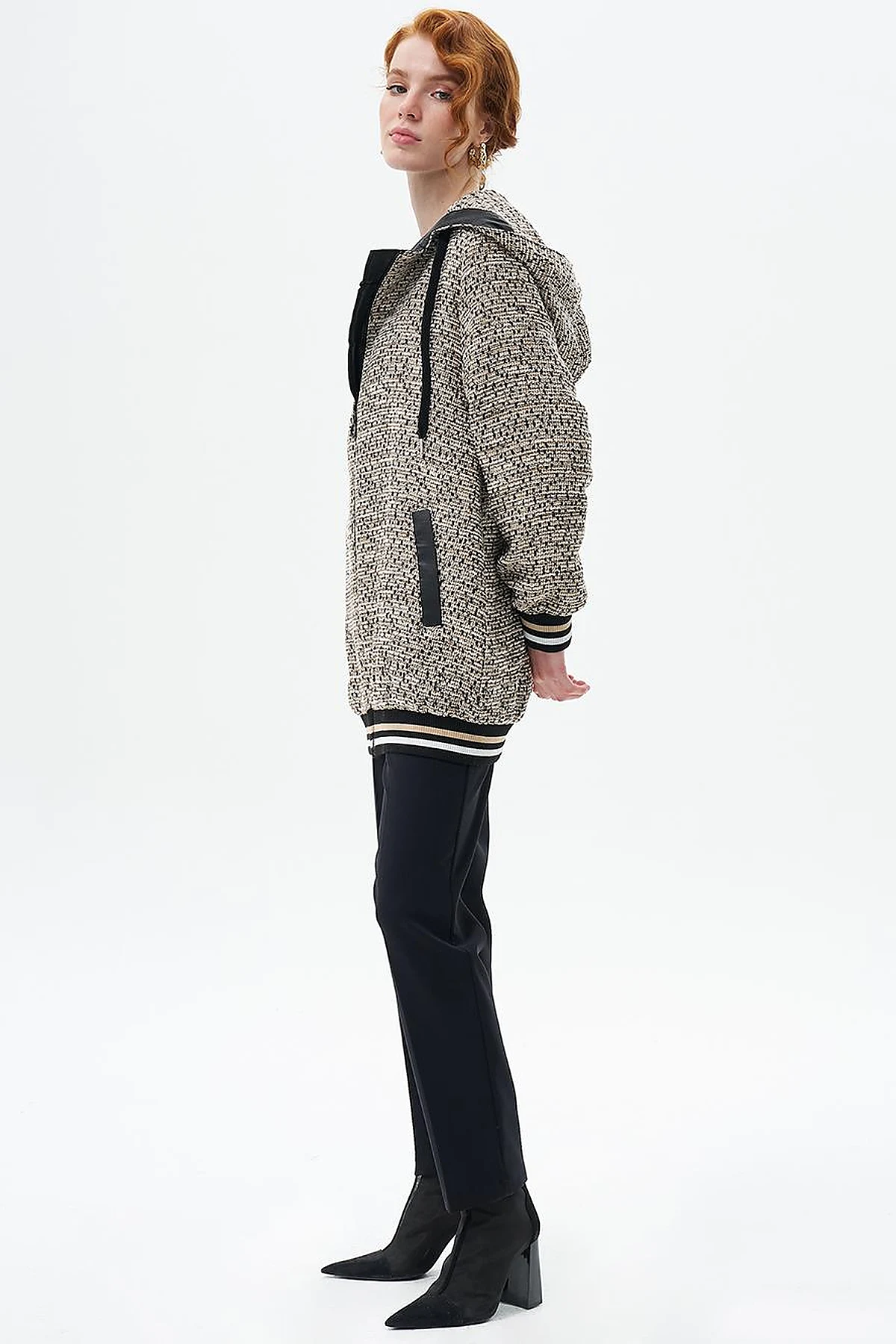 Ribbed Jacket with Hood Detail Black-Beige