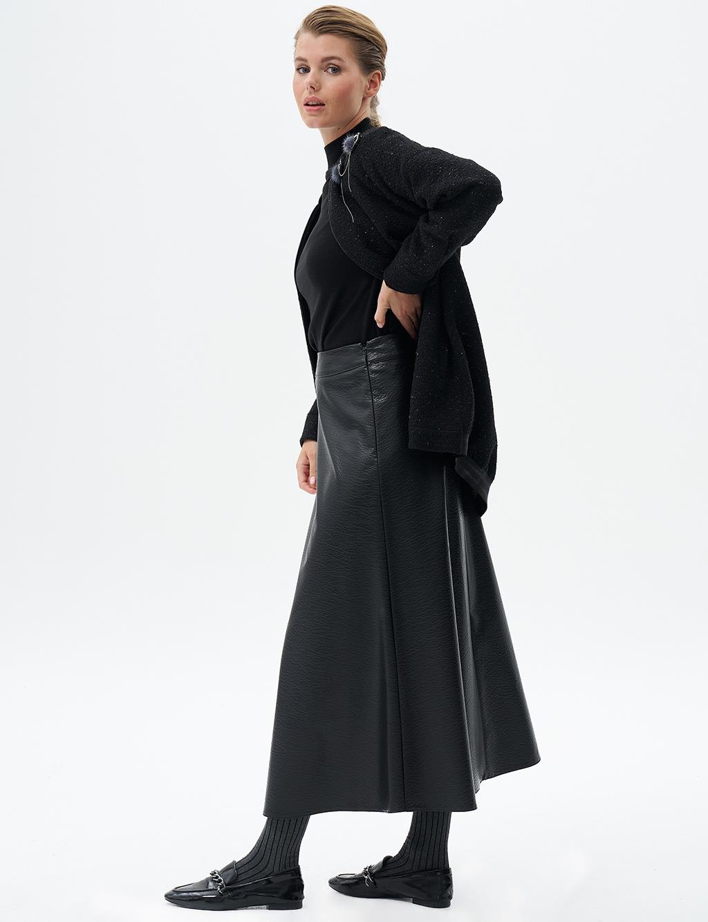 Ribbed Brooch Detailed Jacket Black