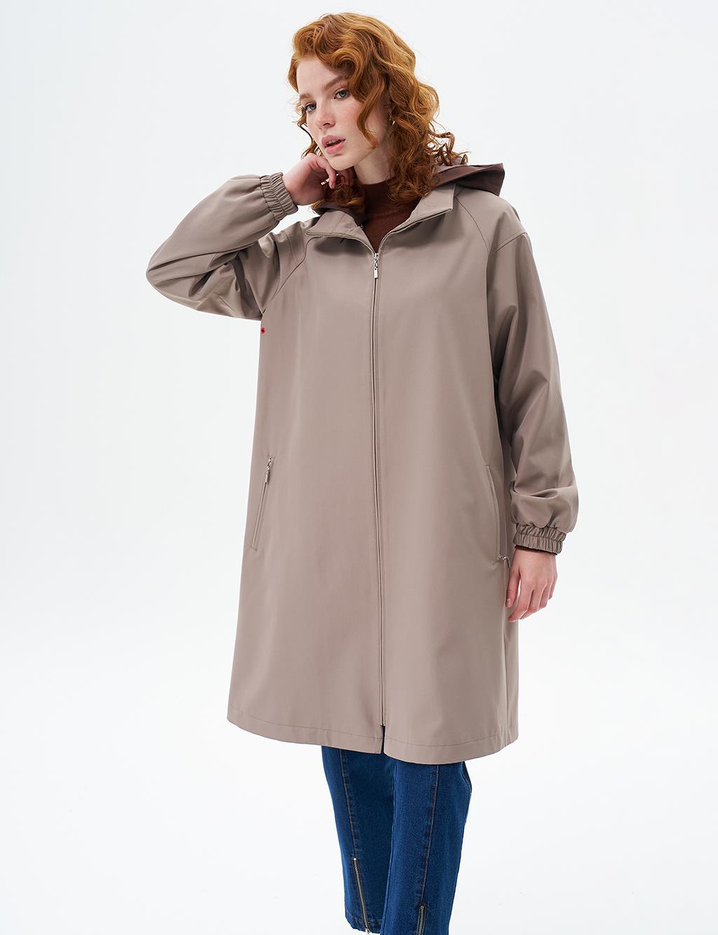 Hooded Coat with Elastic Gathered Wrists Mink
