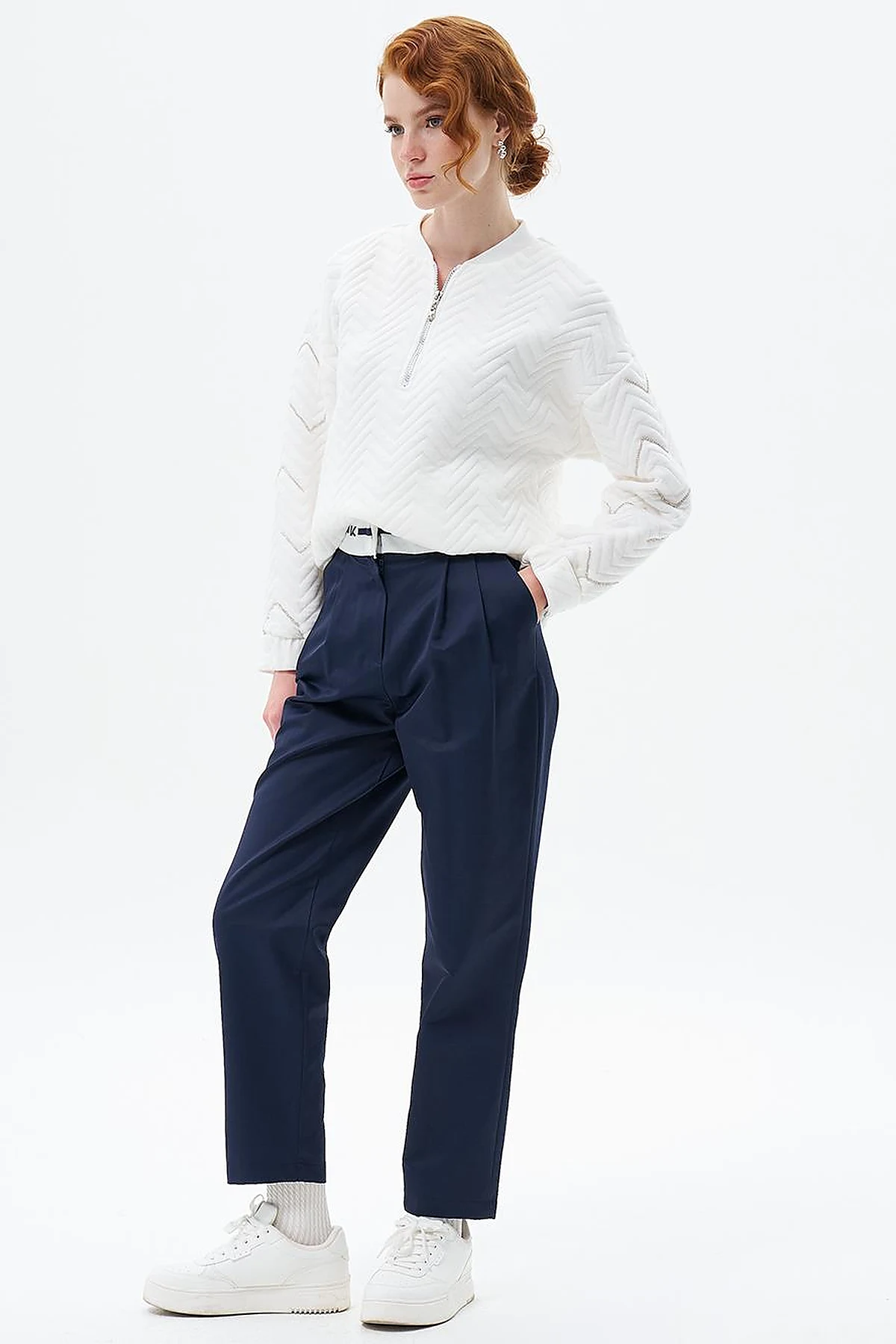 Carrot Pants with Pleated Logo Dark Navy Blue