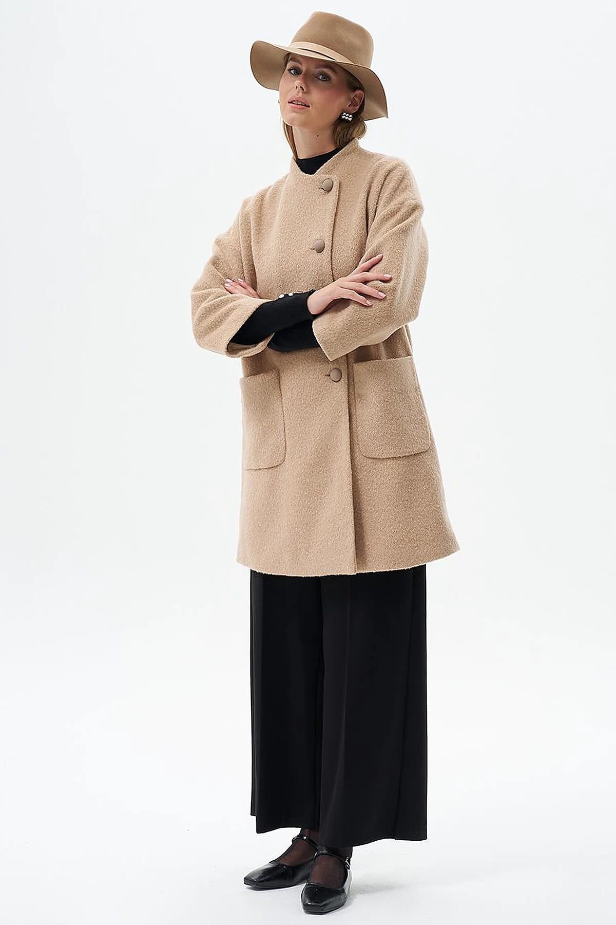 Three Quarter Sleeve Cashmere Coat Beige