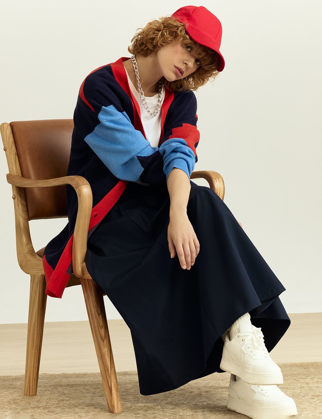 Low Shoulder Buttoned Knit Cardigan Navy Blue