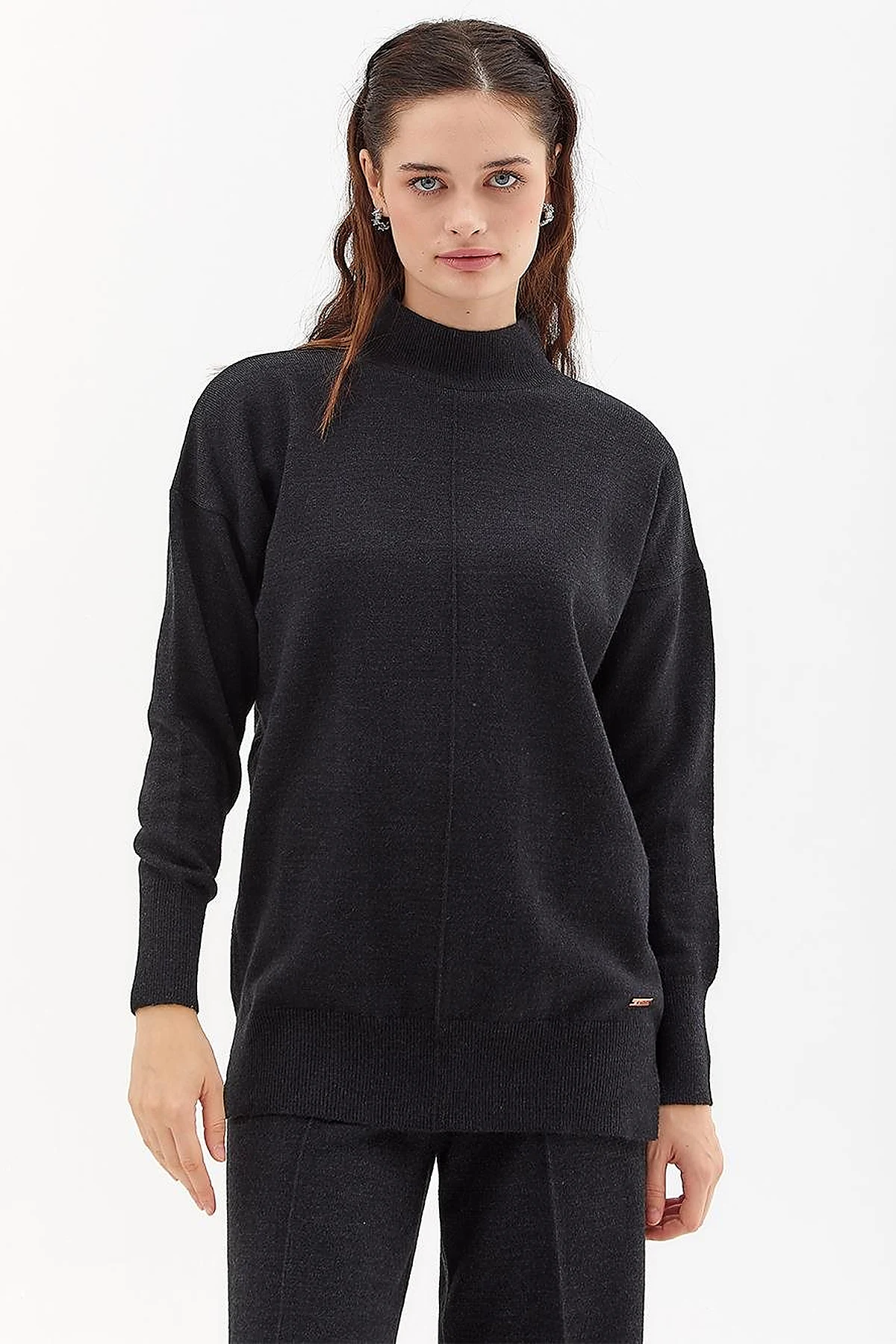Knit Tunic with Stitch Details Black