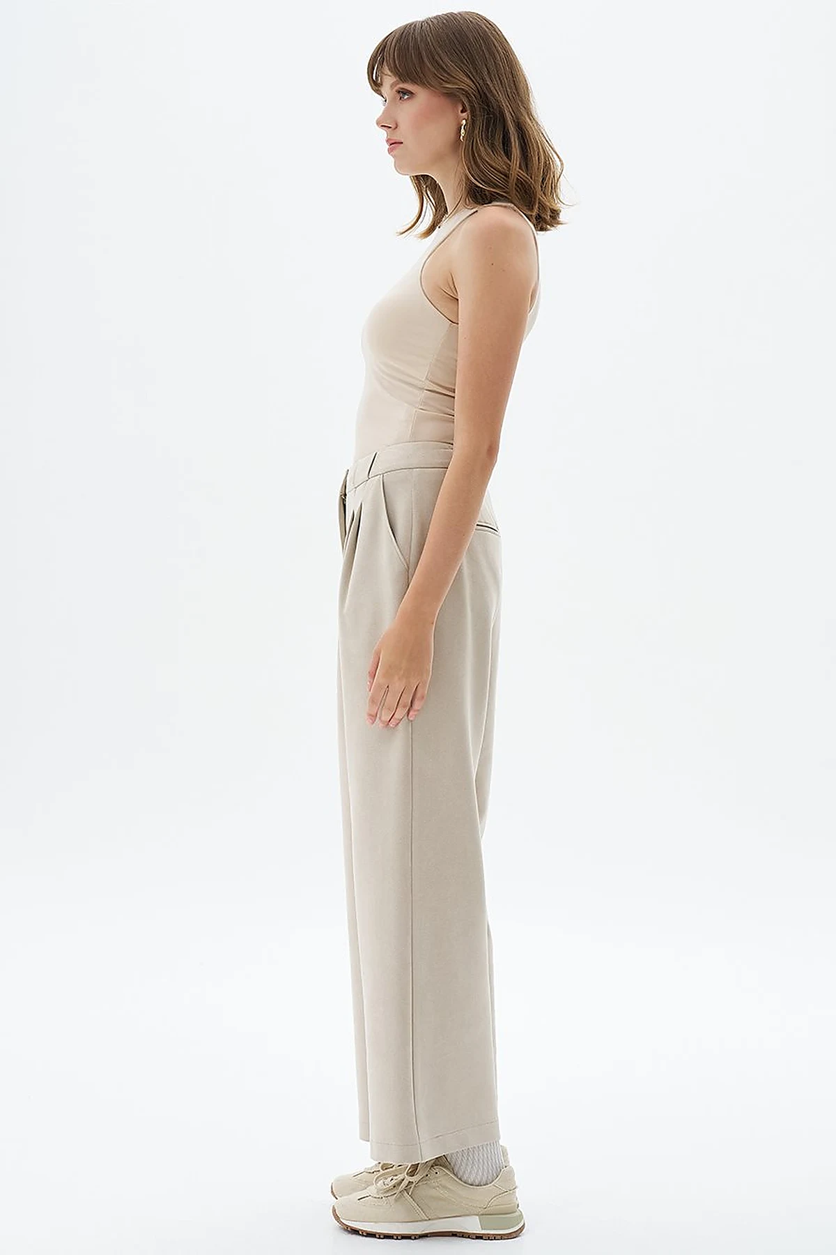 Pleated Suede Trousers Cream