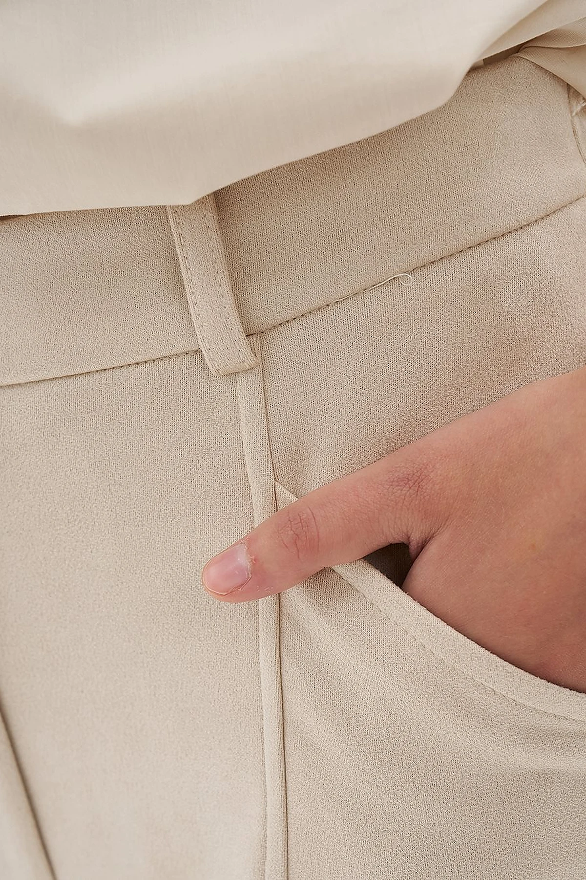 Beli Lastikli Süet Pantolon Krem