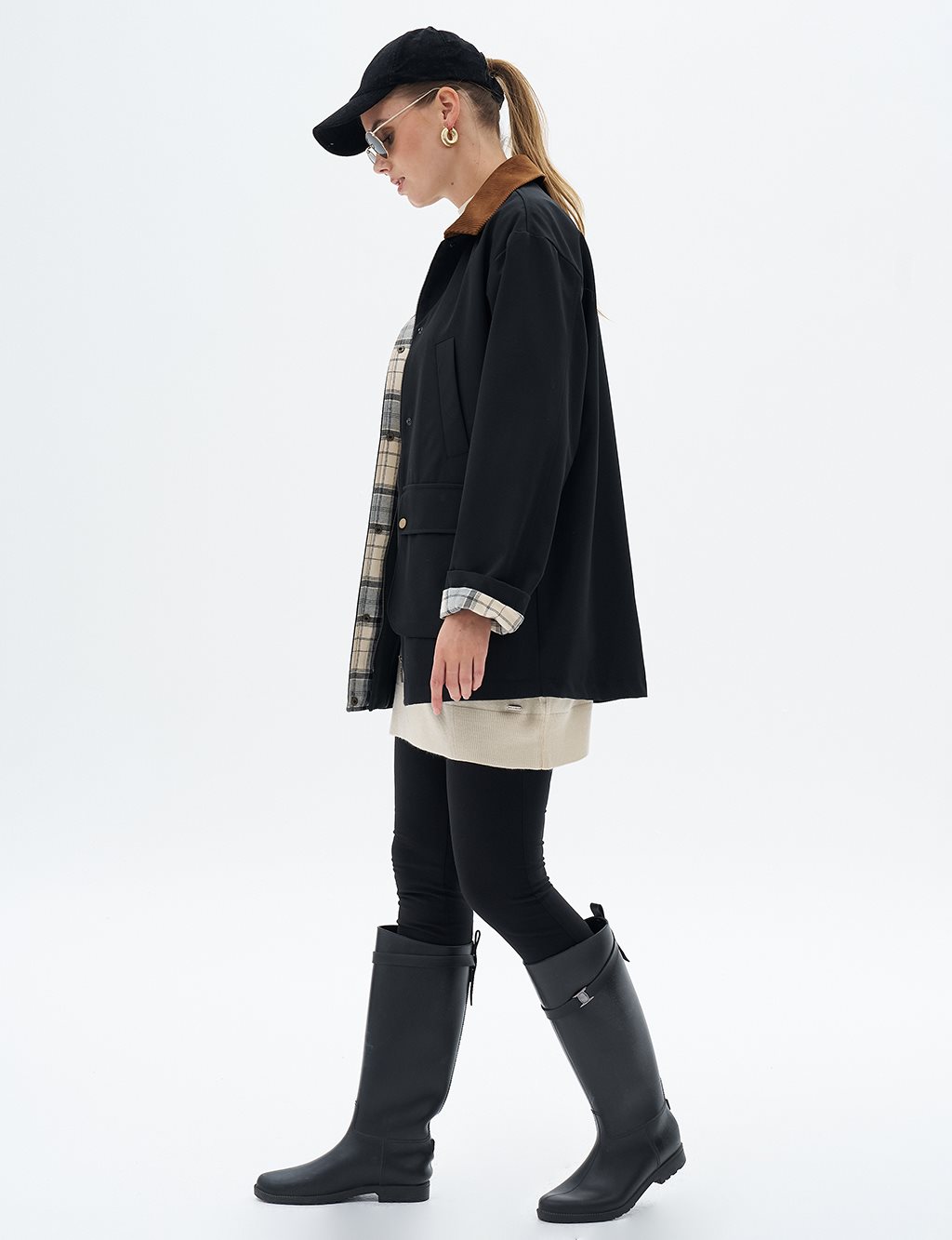 Velvet Garnished Cape Black