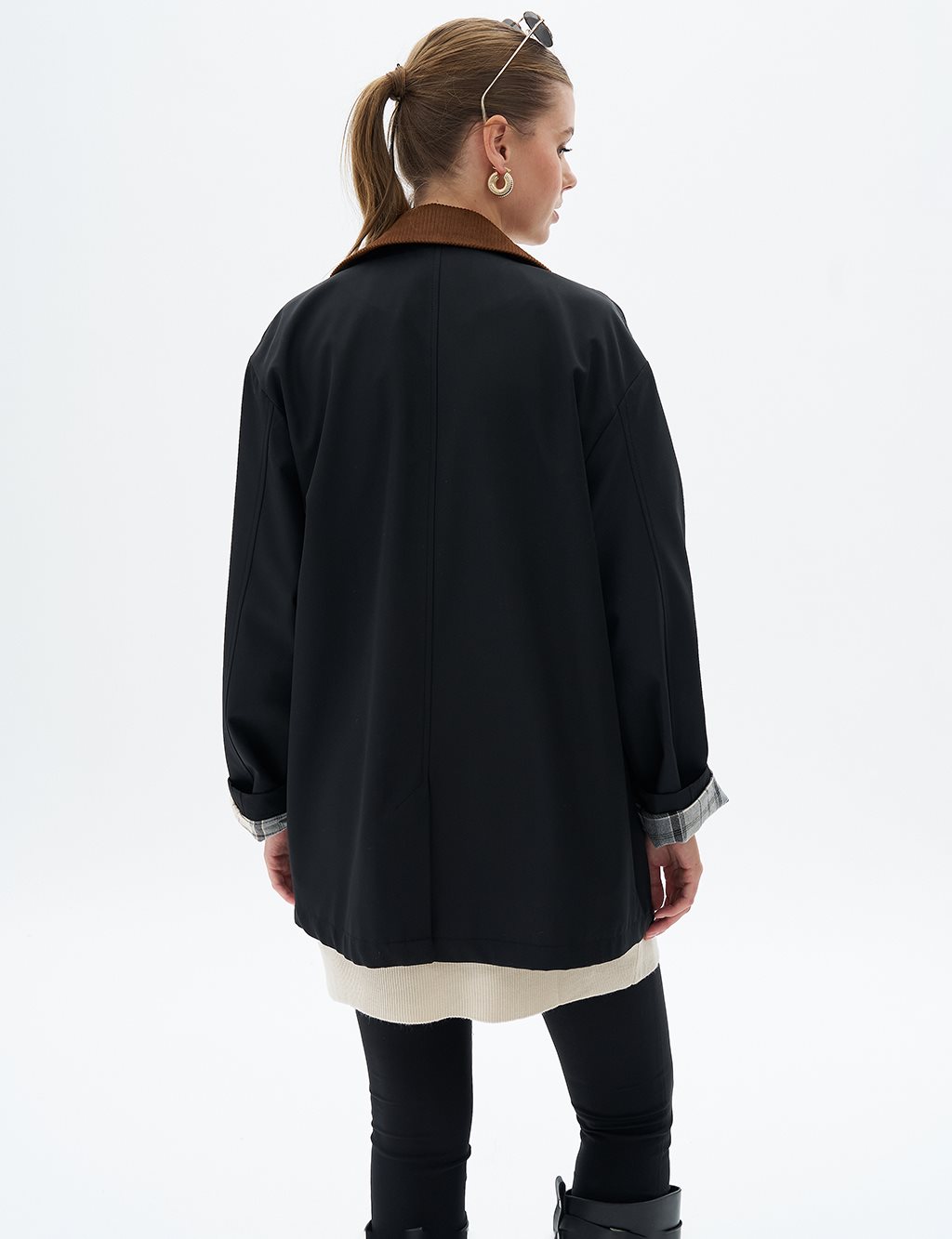 Velvet Garnished Cape Black
