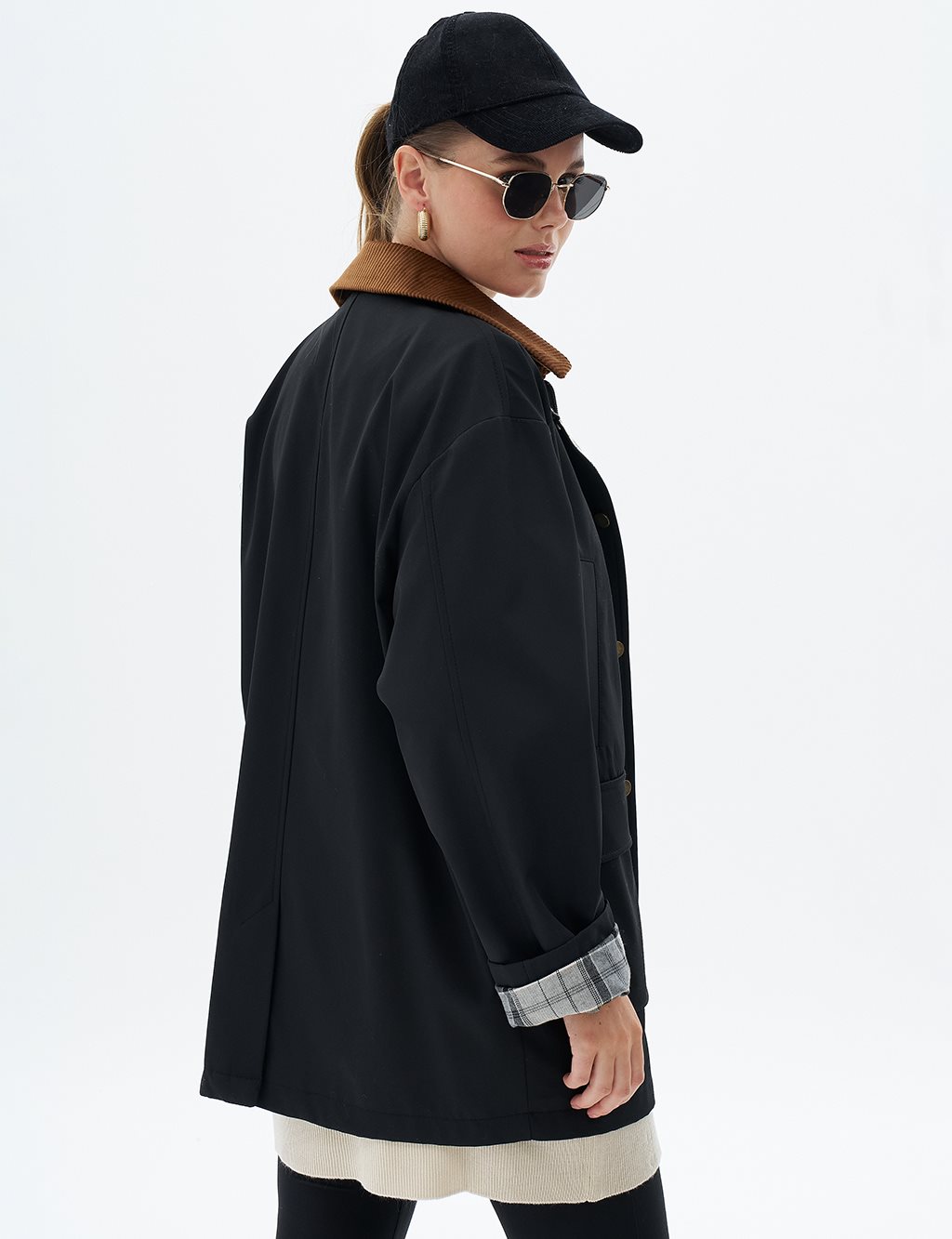 Velvet Garnished Cape Black