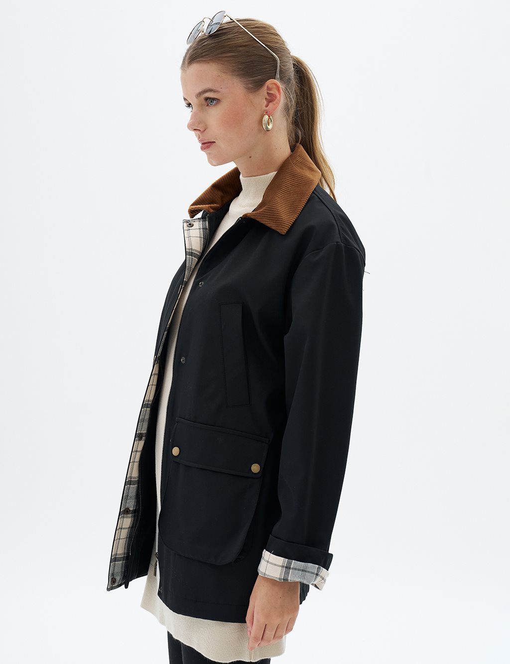 Velvet Garnished Cape Black