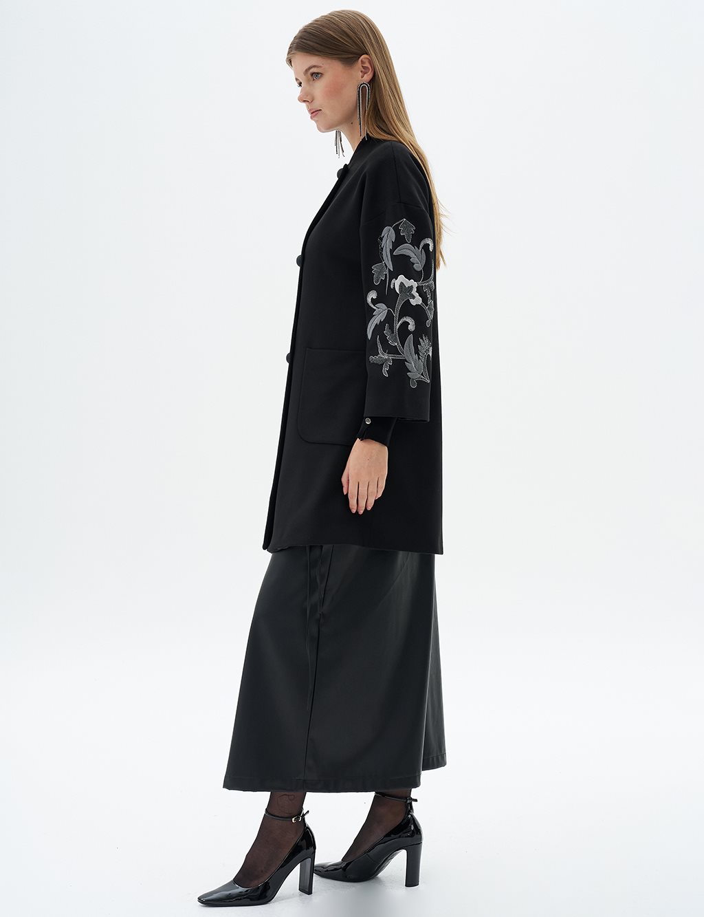 Embroidered Cashmere Coat Black