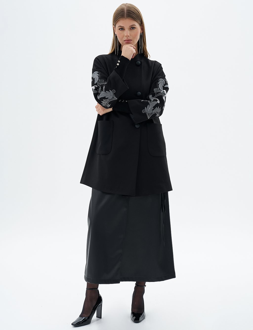 Embroidered Cashmere Coat Black