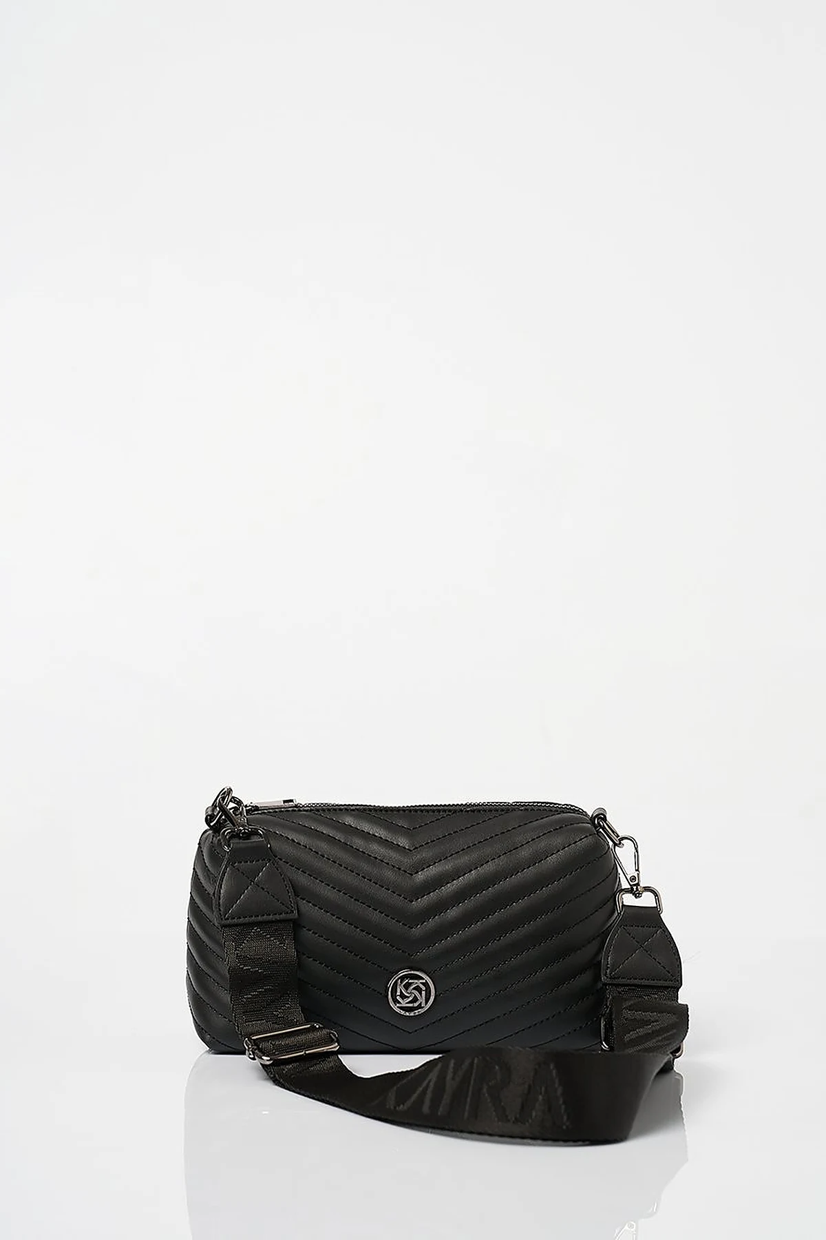 Monogram Detailed Quilted Bag Black