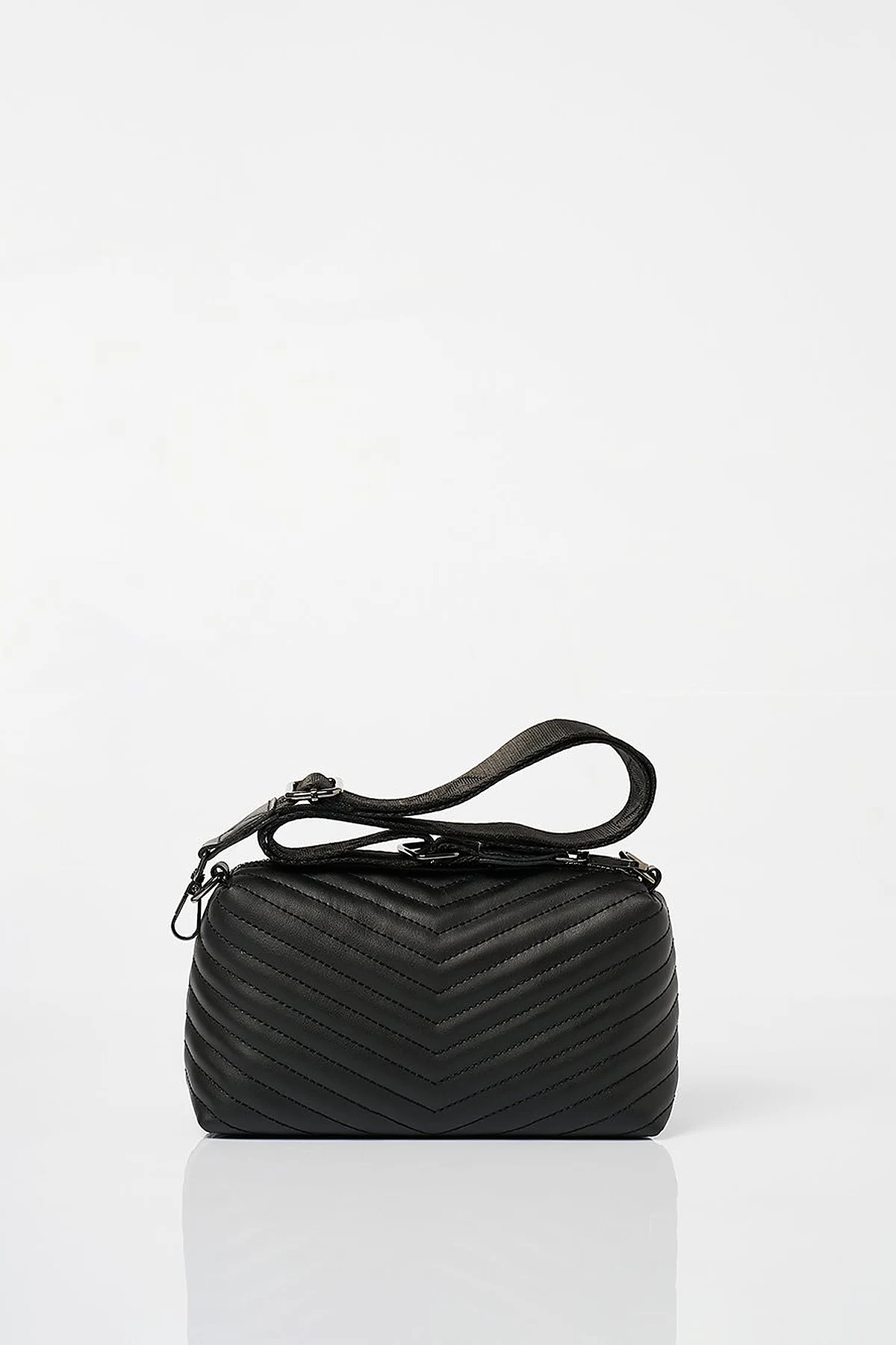 Monogram Detailed Quilted Bag Black