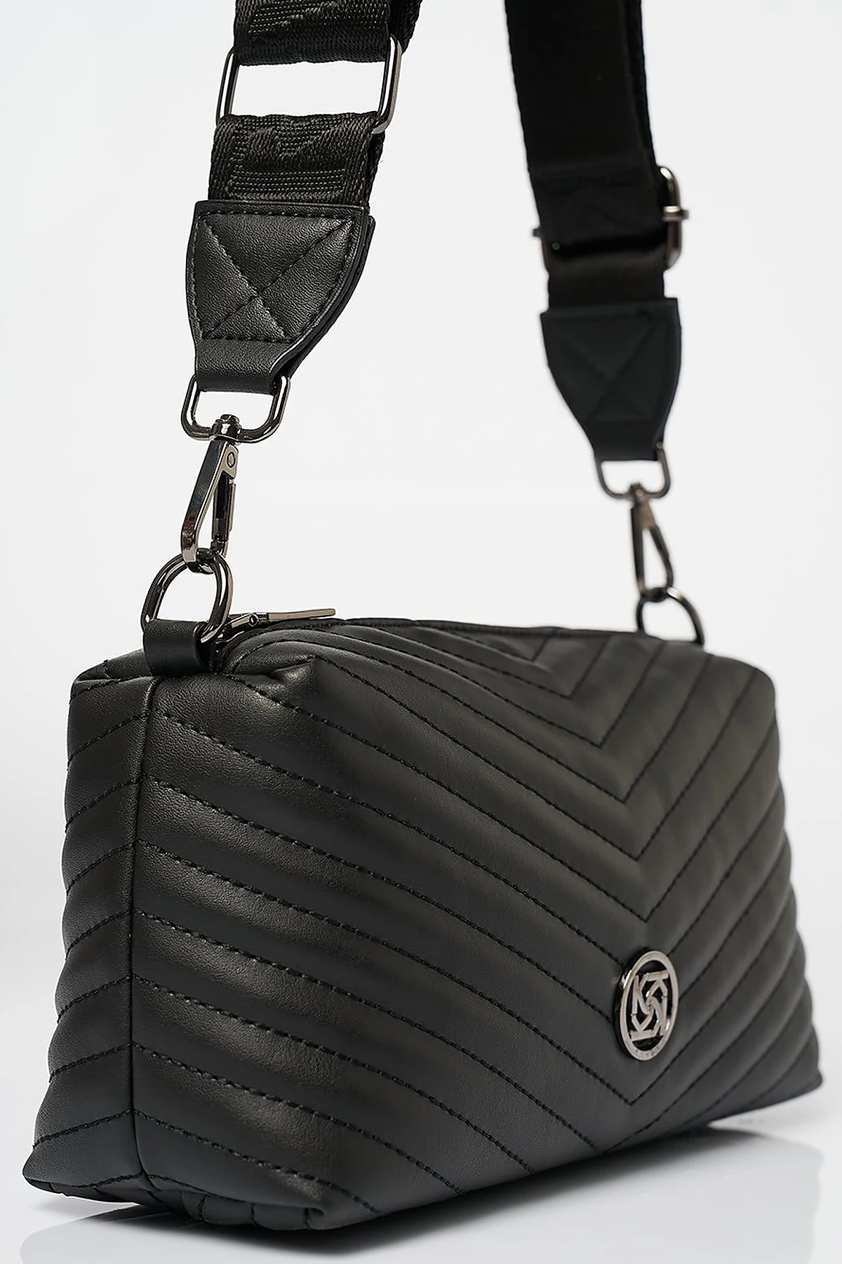 Monogram Detailed Quilted Bag Black