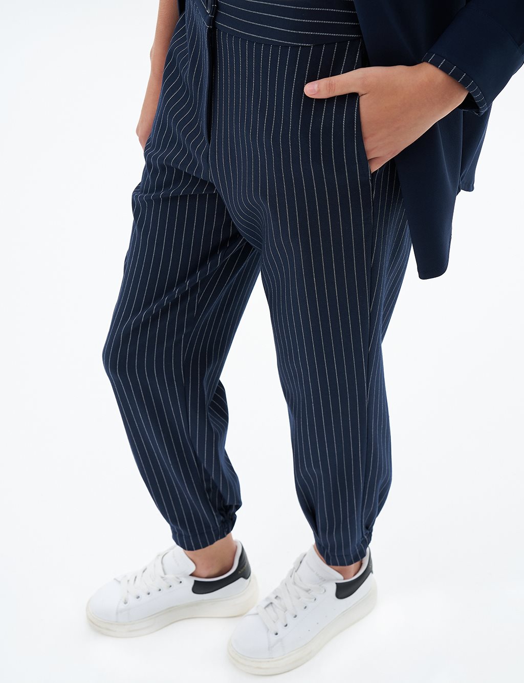 Line Pattern Two Piece Suit Dark Navy Blue