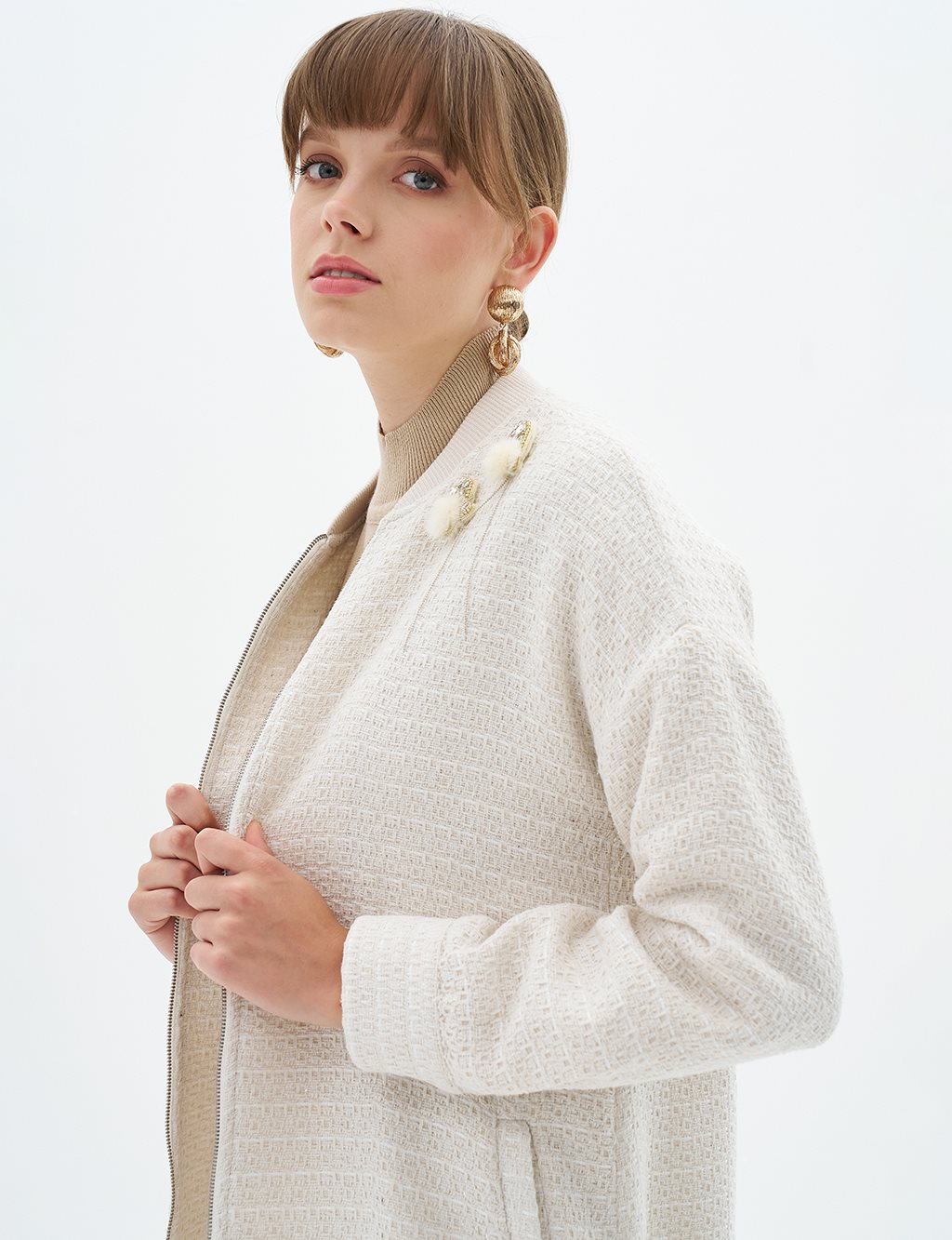 Ribbed Brooch Detailed Jacket Cream