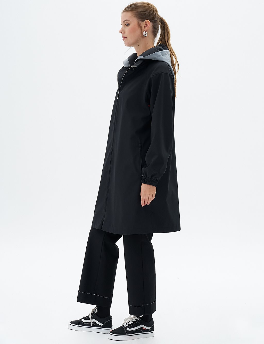 Hooded Coat with Elastic Drawstring at Wrists Black