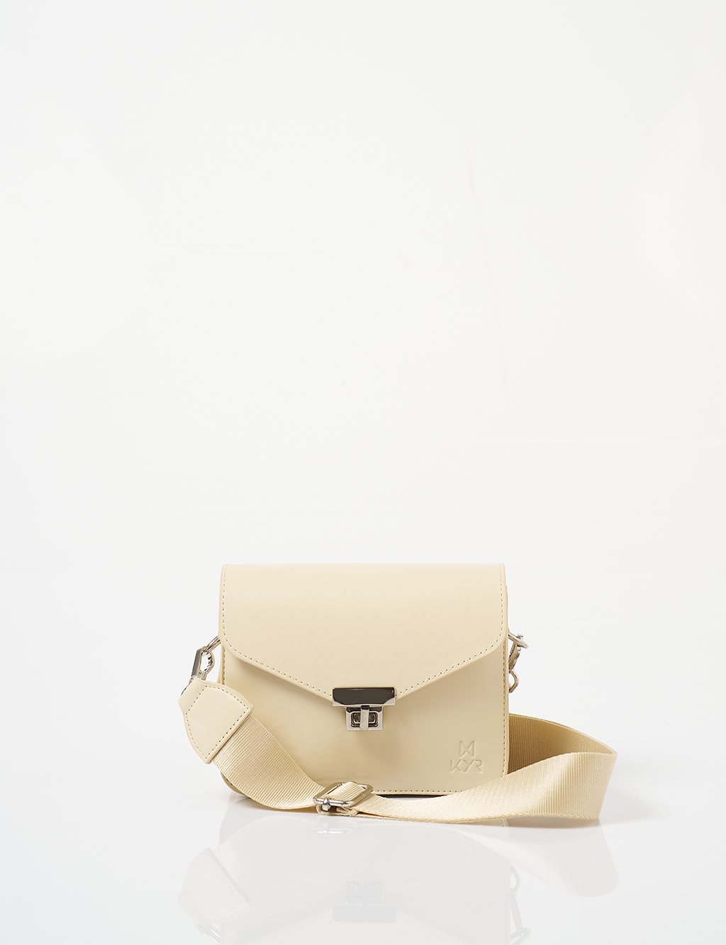 Metal Buckle Detailed Lid Bag Cream