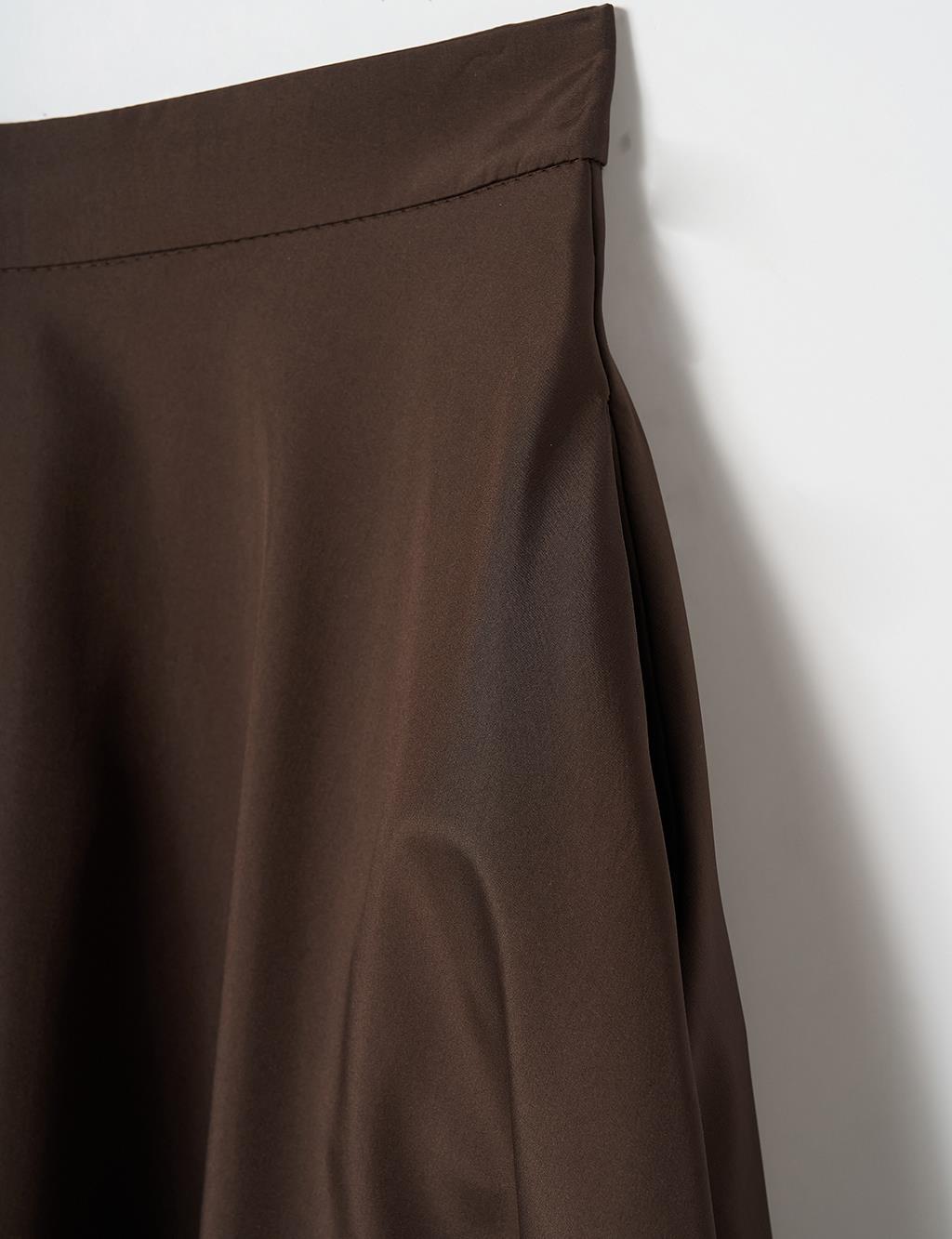 Flared Skirt with Zippered Pocket Detail Dark Mink