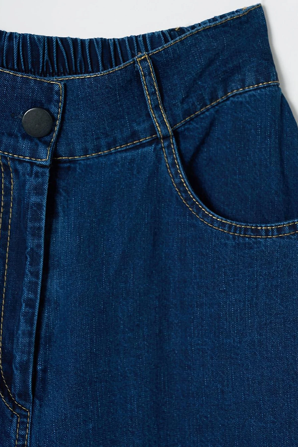 Zippered Carrot-Cut Denim Pants in Navy Blue