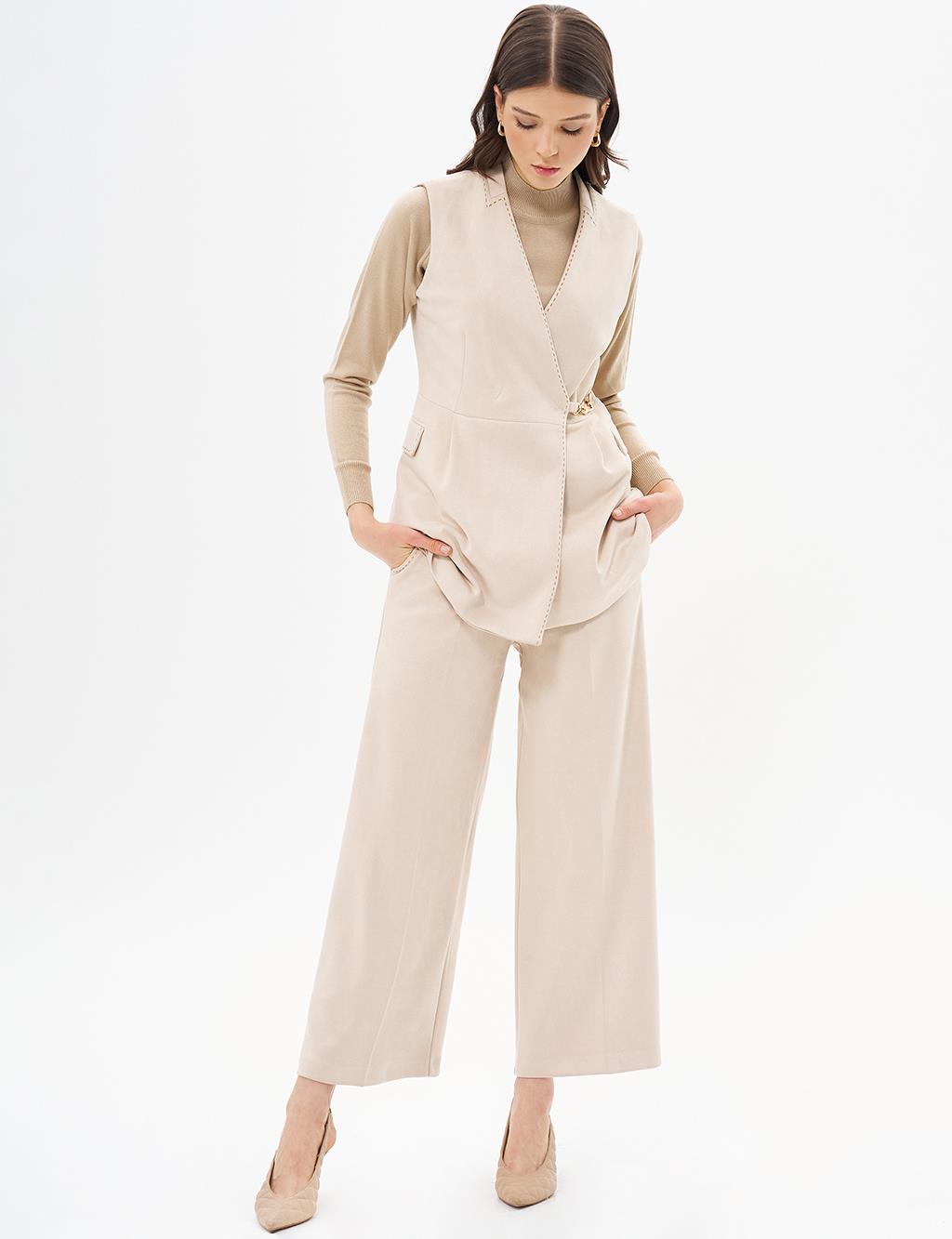 Chain Detailed Suede Two Piece Suit Cream