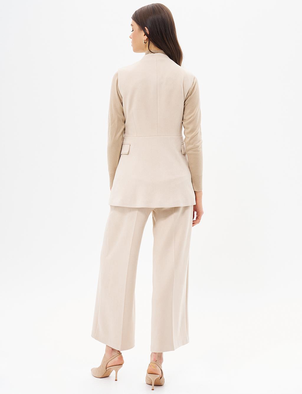 Chain Detailed Suede Two Piece Suit Cream