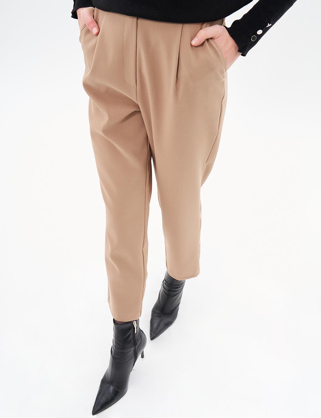 Waist Detailed Carrot Pants Beige