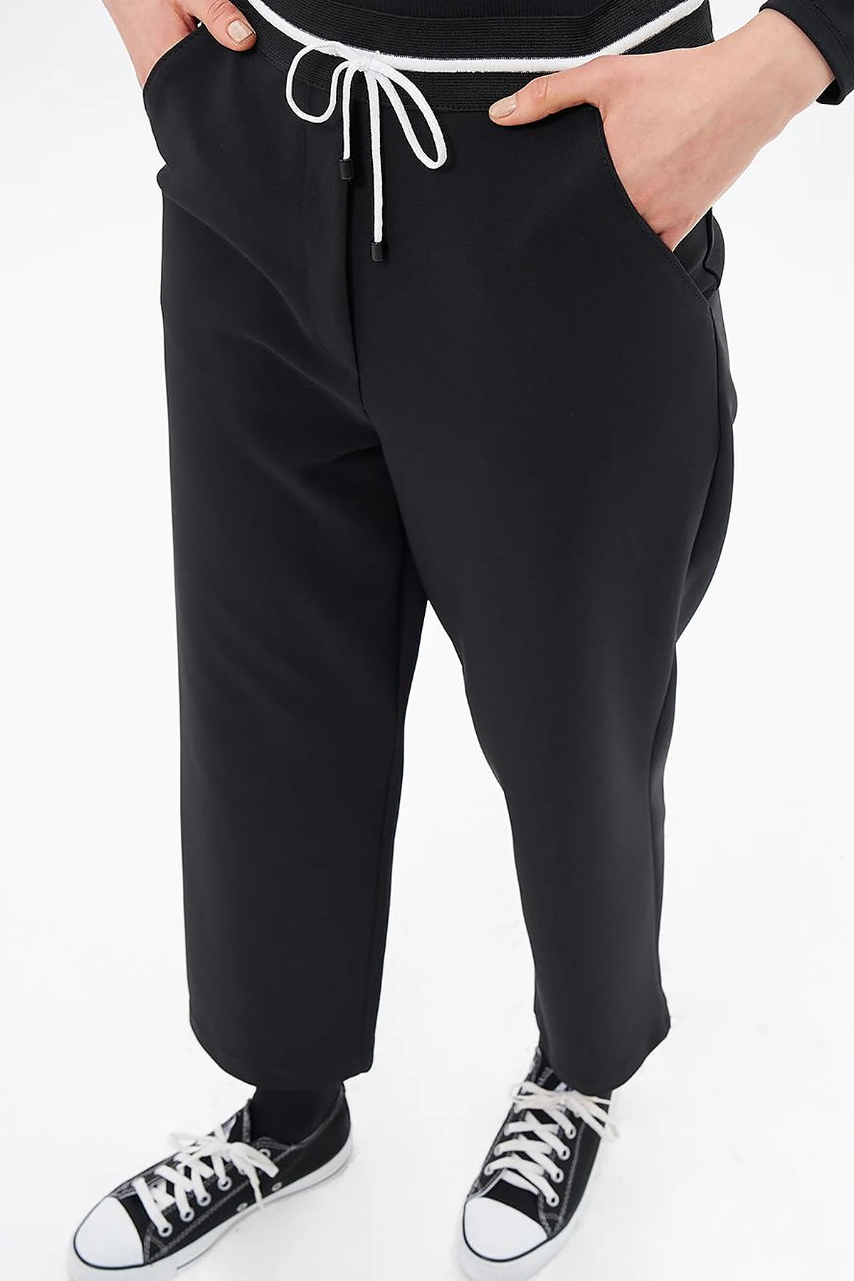 Elastic Waist Laced Pants Black